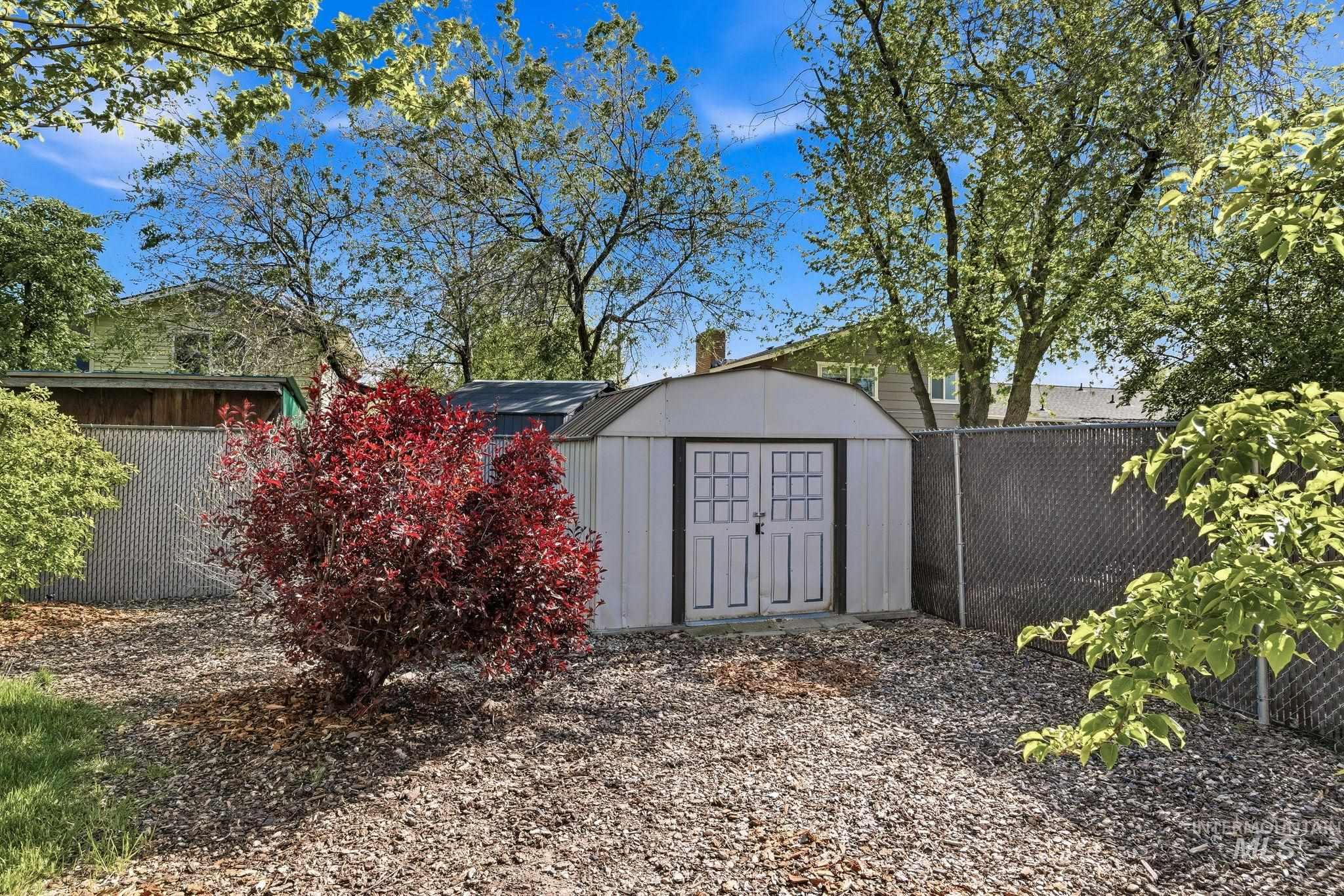 8003 W Hummel, Boise, Idaho 83709-1754, 3 Bedrooms, 2 Bathrooms, Residential For Sale, Price $474,900, 98984198