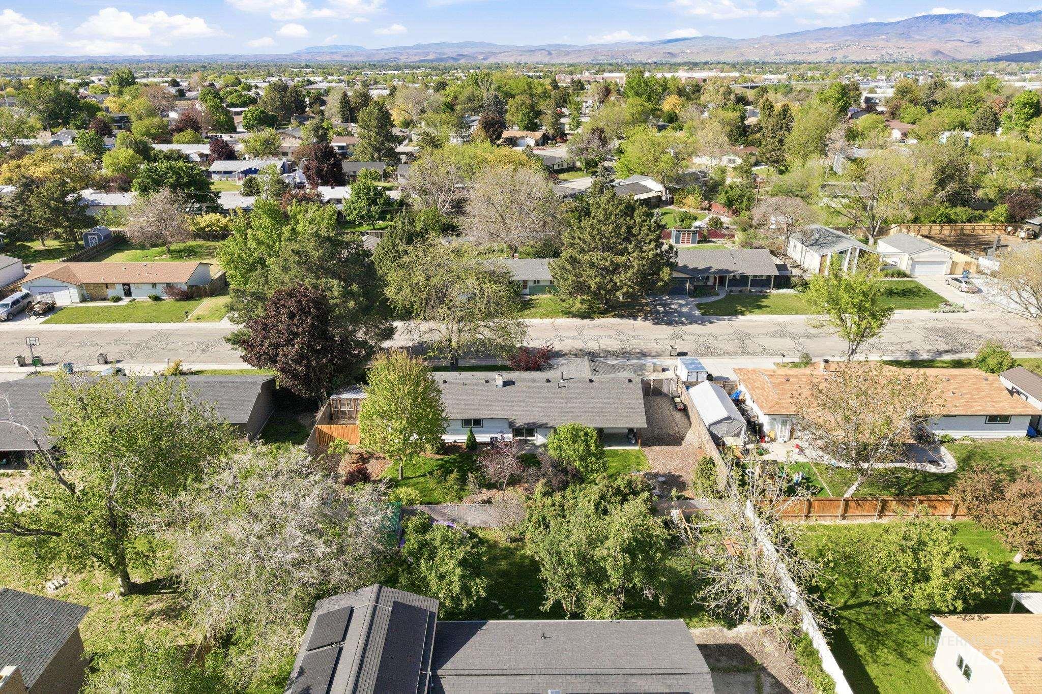 8003 W Hummel, Boise, Idaho 83709-1754, 3 Bedrooms, 2 Bathrooms, Residential For Sale, Price $474,900, 98984198