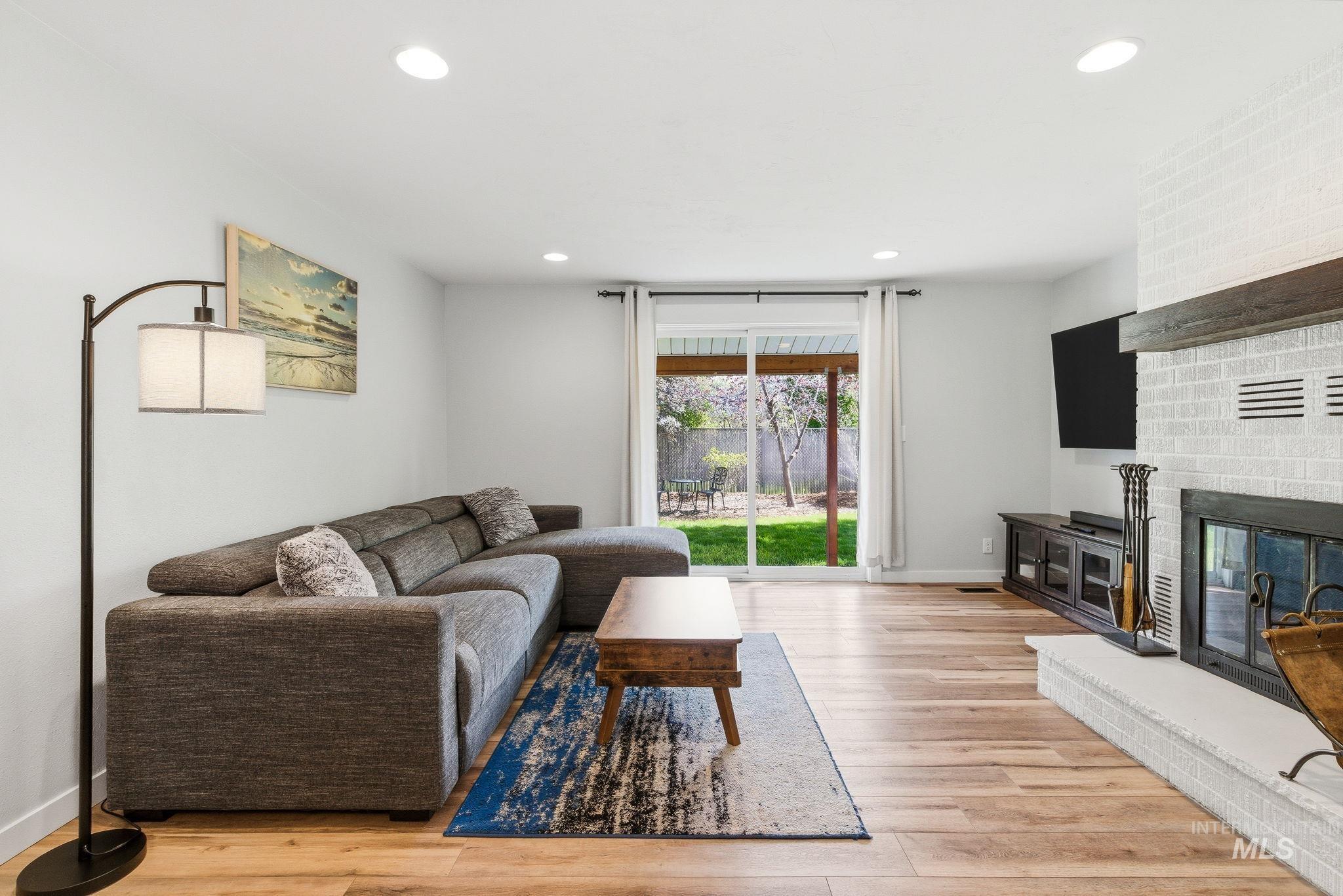 8003 W Hummel, Boise, Idaho 83709-1754, 3 Bedrooms, 2 Bathrooms, Residential For Sale, Price $474,900, 98984198