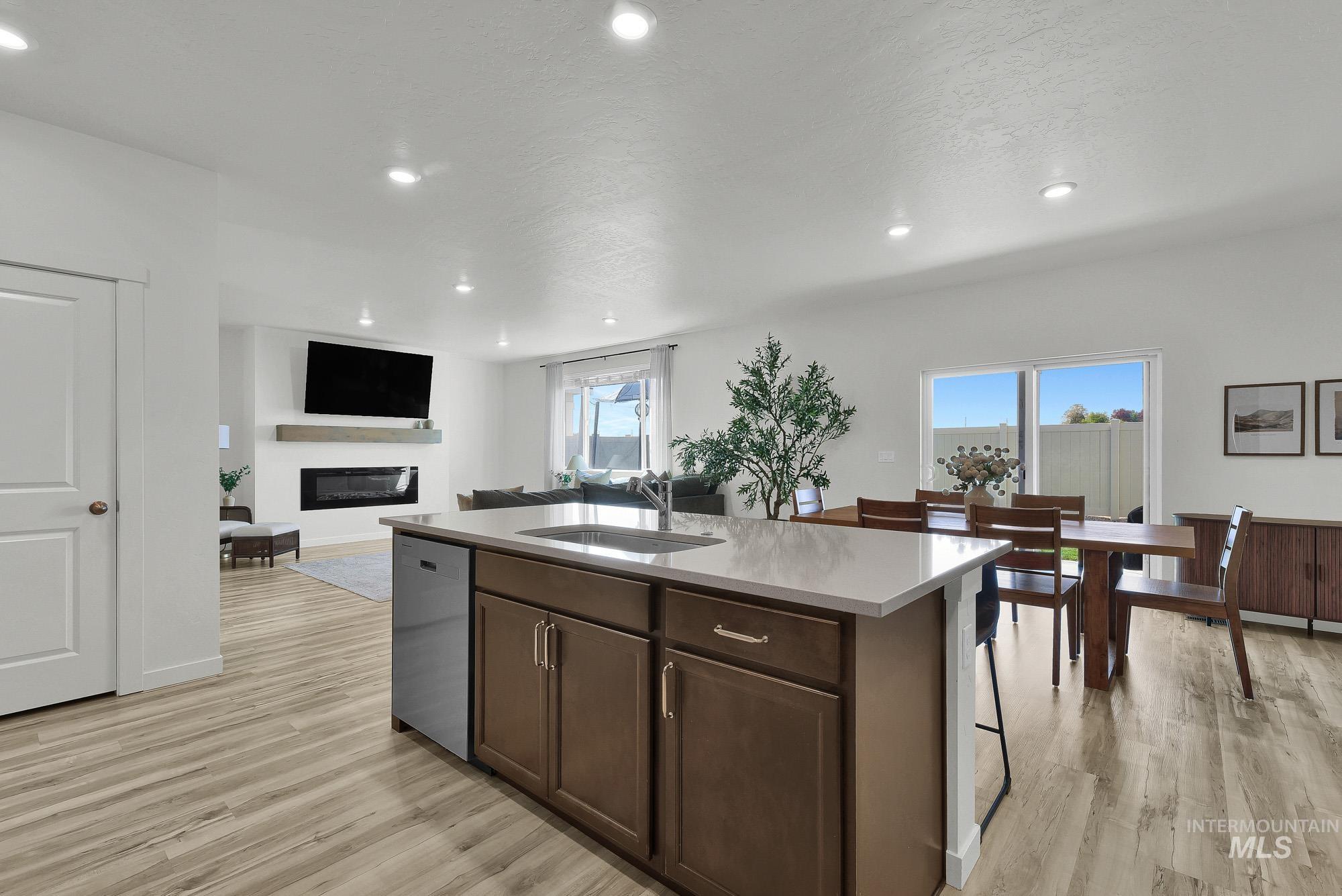 717 W Lyra St, Meridian, Idaho 83642, 4 Bedrooms, 2.5 Bathrooms, Residential For Sale, Price $599,900, 98984200