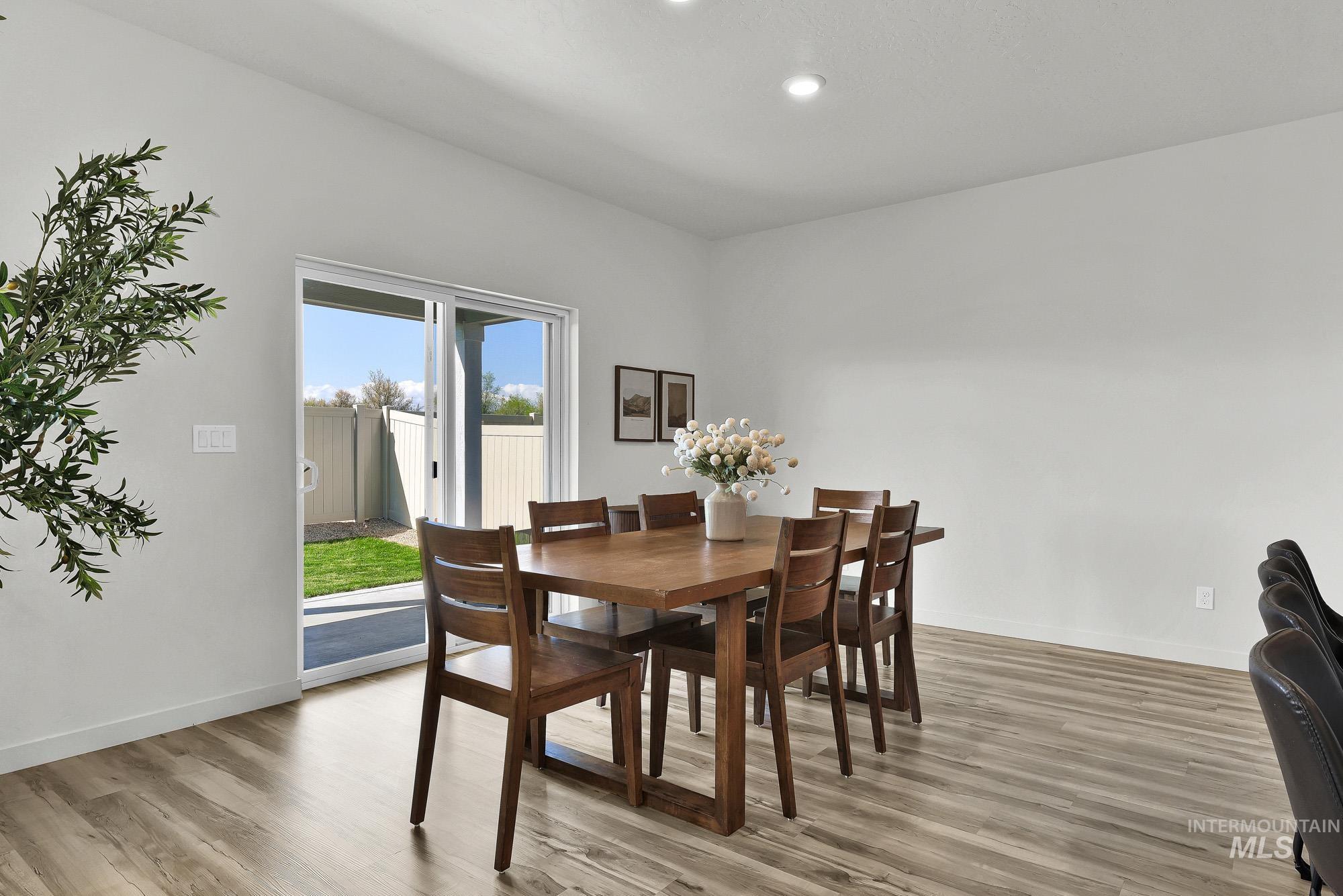 717 W Lyra St, Meridian, Idaho 83642, 4 Bedrooms, 2.5 Bathrooms, Residential For Sale, Price $599,900, 98984200