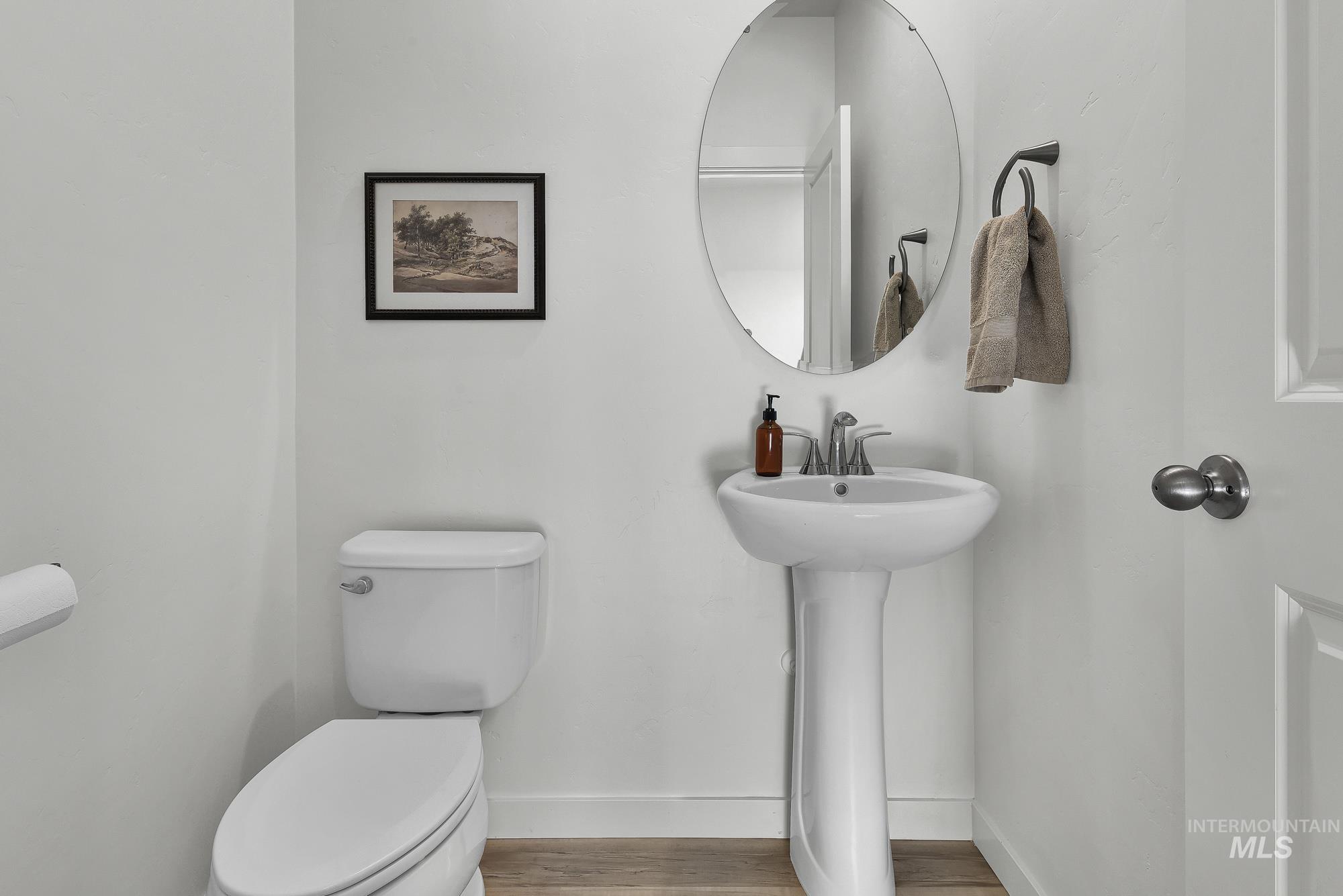 717 W Lyra St, Meridian, Idaho 83642, 4 Bedrooms, 2.5 Bathrooms, Residential For Sale, Price $599,900, 98984200