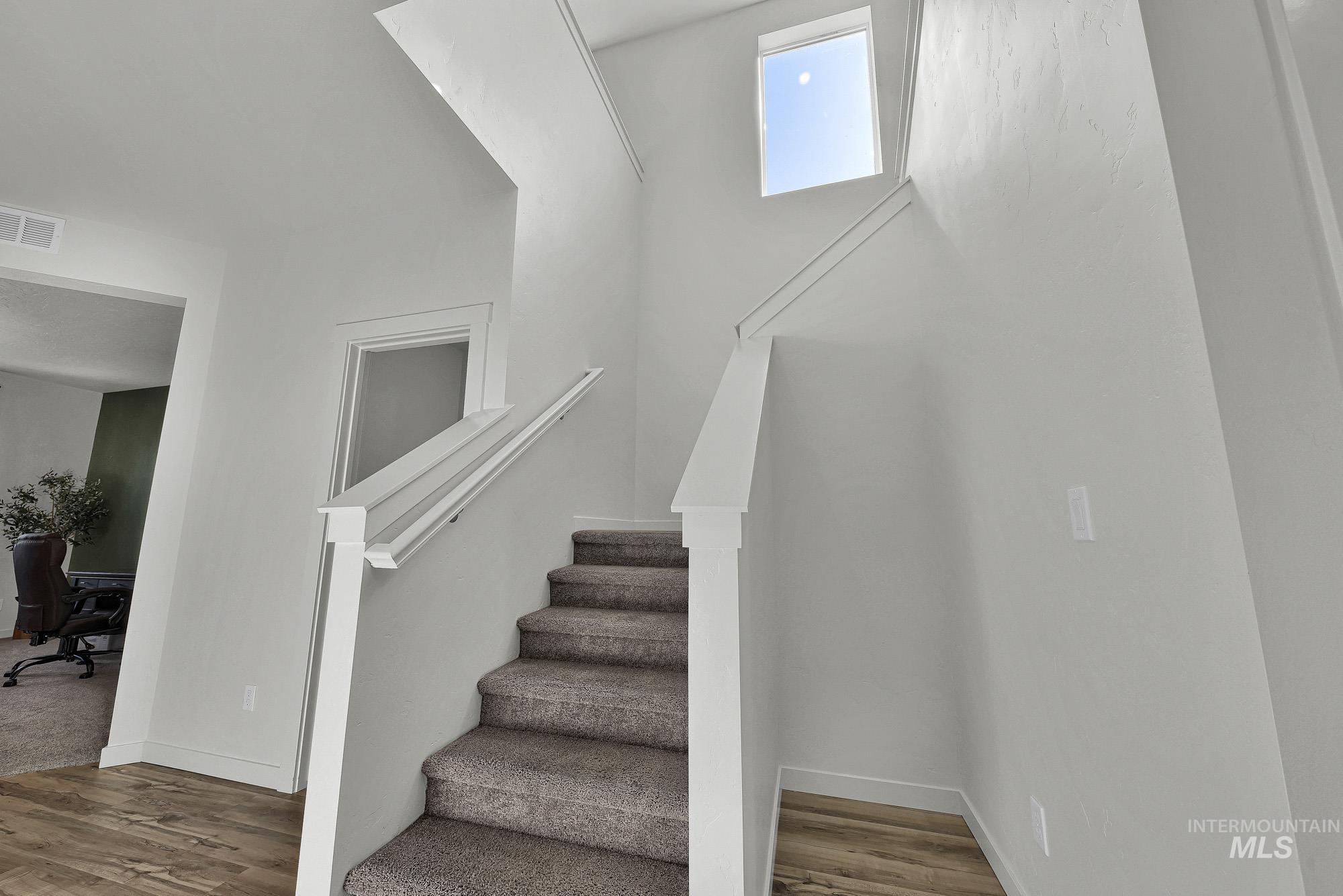 717 W Lyra St, Meridian, Idaho 83642, 4 Bedrooms, 2.5 Bathrooms, Residential For Sale, Price $599,900, 98984200