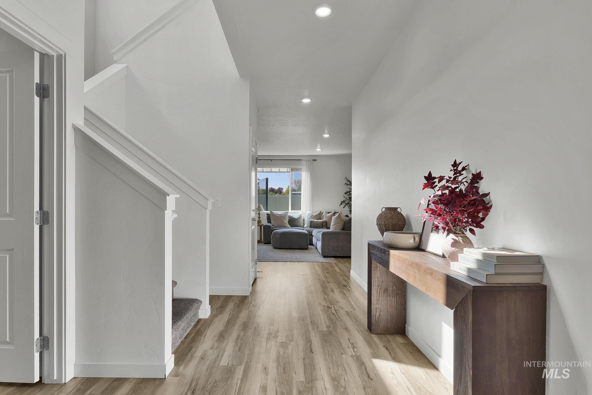 717 W Lyra St, Meridian, Idaho 83642, 4 Bedrooms, 2.5 Bathrooms, Residential For Sale, Price $599,900, 98984200