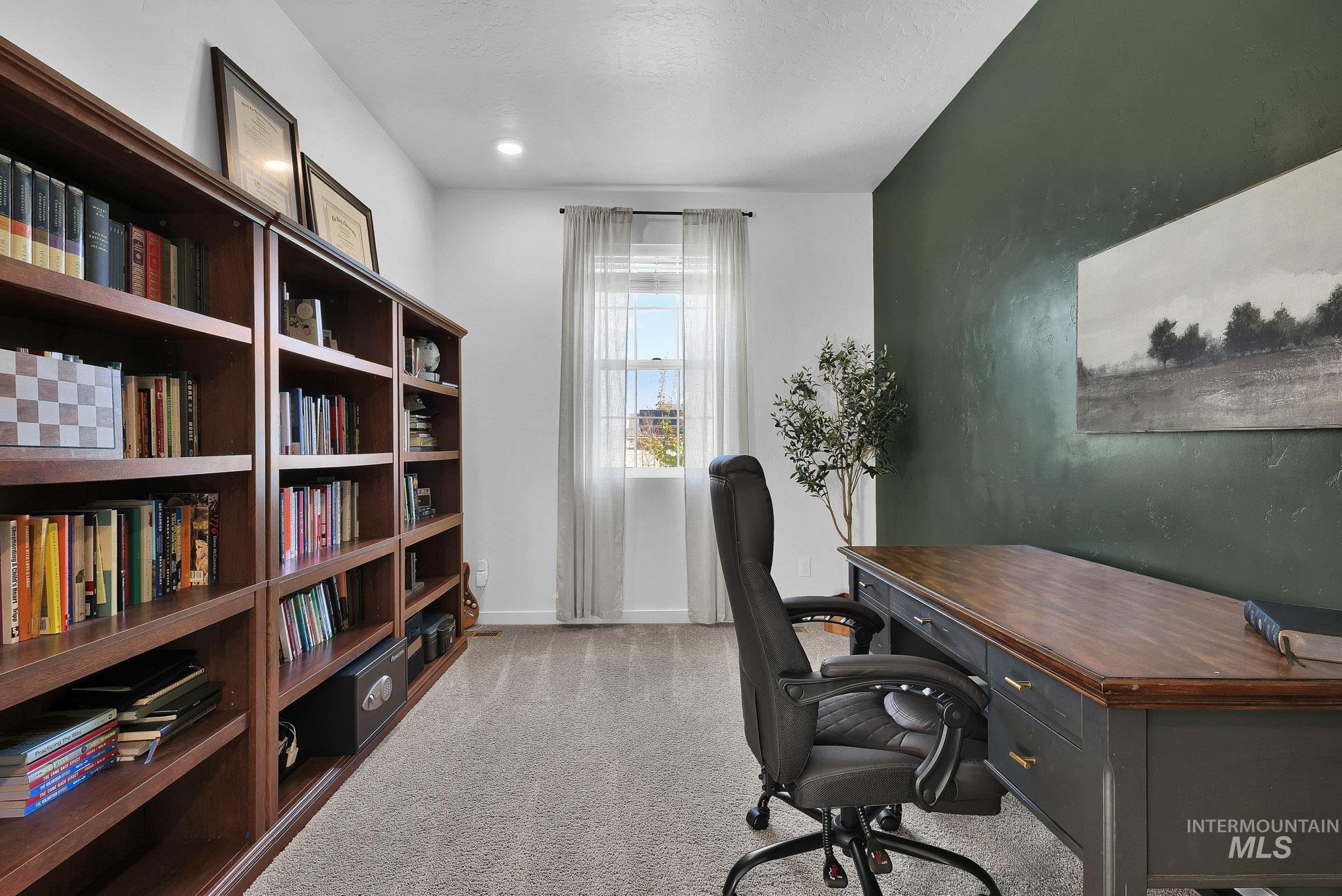 717 W Lyra St, Meridian, Idaho 83642, 4 Bedrooms, 2.5 Bathrooms, Residential For Sale, Price $599,900, 98984200