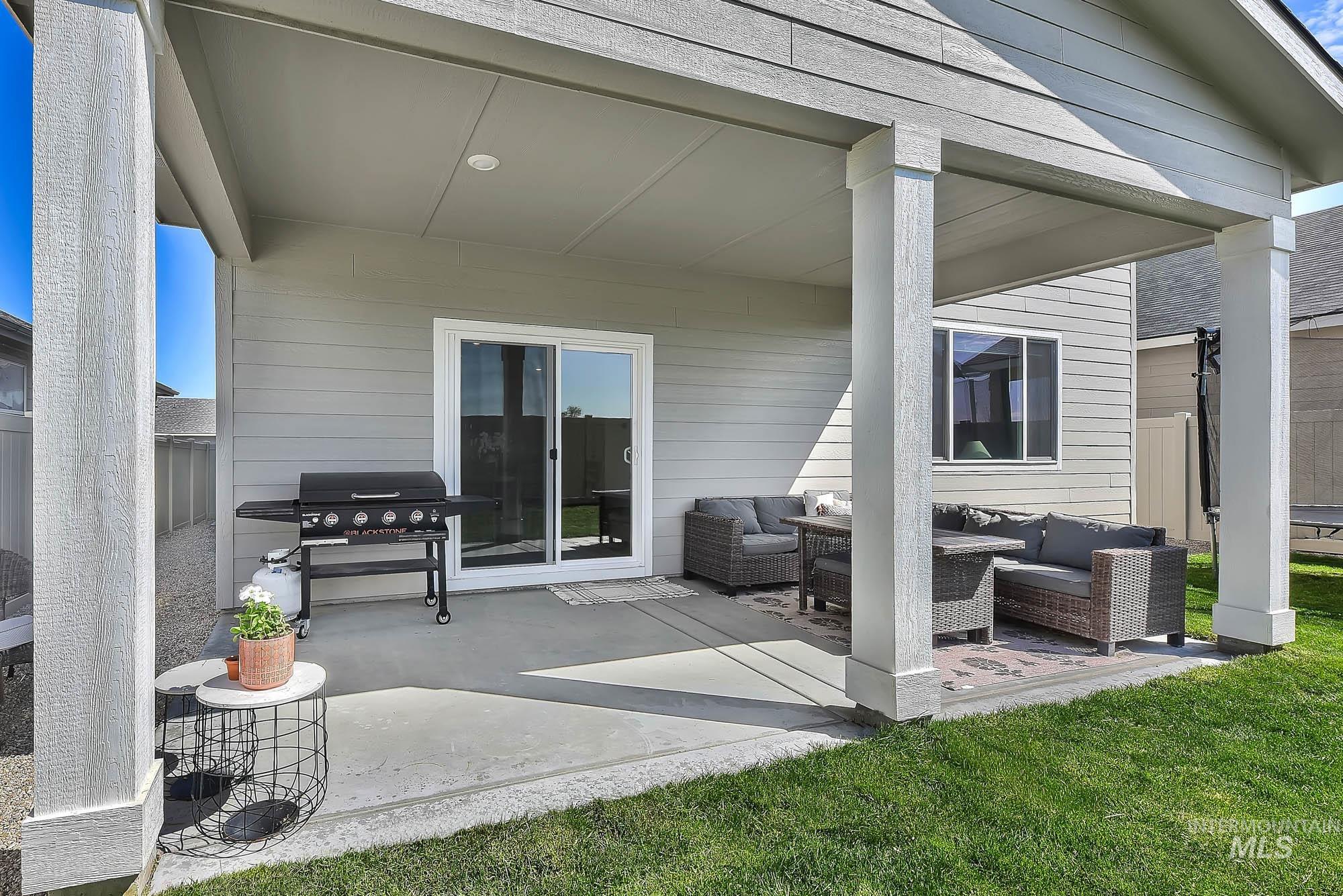 717 W Lyra St, Meridian, Idaho 83642, 4 Bedrooms, 2.5 Bathrooms, Residential For Sale, Price $599,900, 98984200