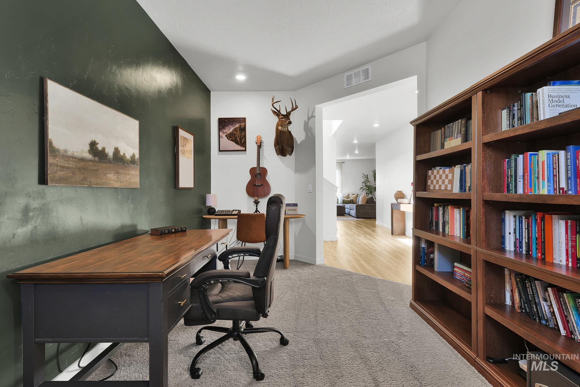 717 W Lyra St, Meridian, Idaho 83642, 4 Bedrooms, 2.5 Bathrooms, Residential For Sale, Price $599,900, 98984200