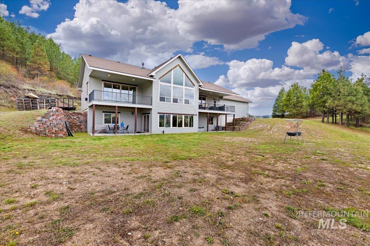 96 Trails End Way, Boise, Idaho 83716, 4 Bedrooms, 3.5 Bathrooms, Residential For Sale, Price $1,125,000,MLS 98984204