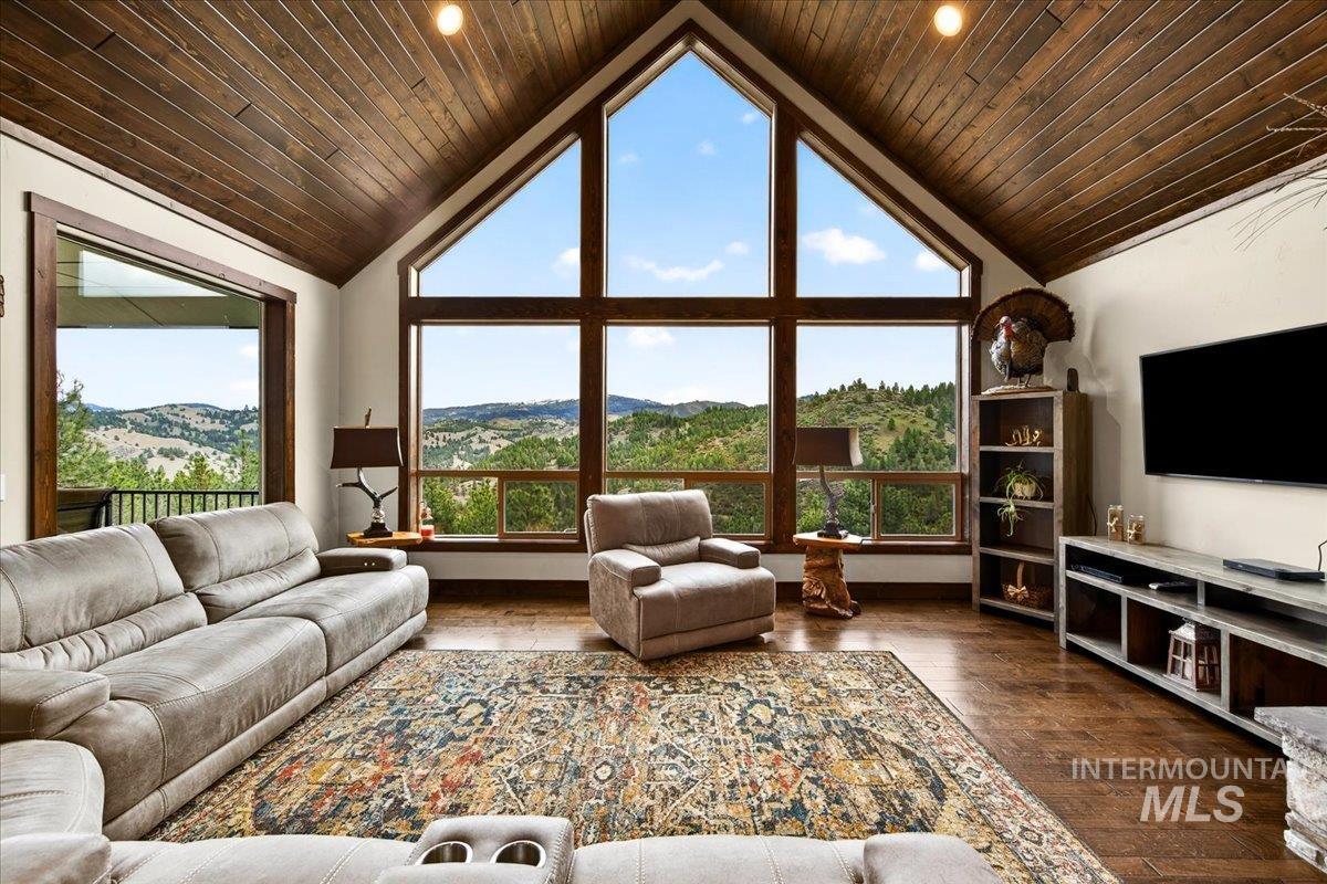 96 Trails End Way, Boise, Idaho 83716, 4 Bedrooms, 3.5 Bathrooms, Residential For Sale, Price $1,125,000,MLS 98984204