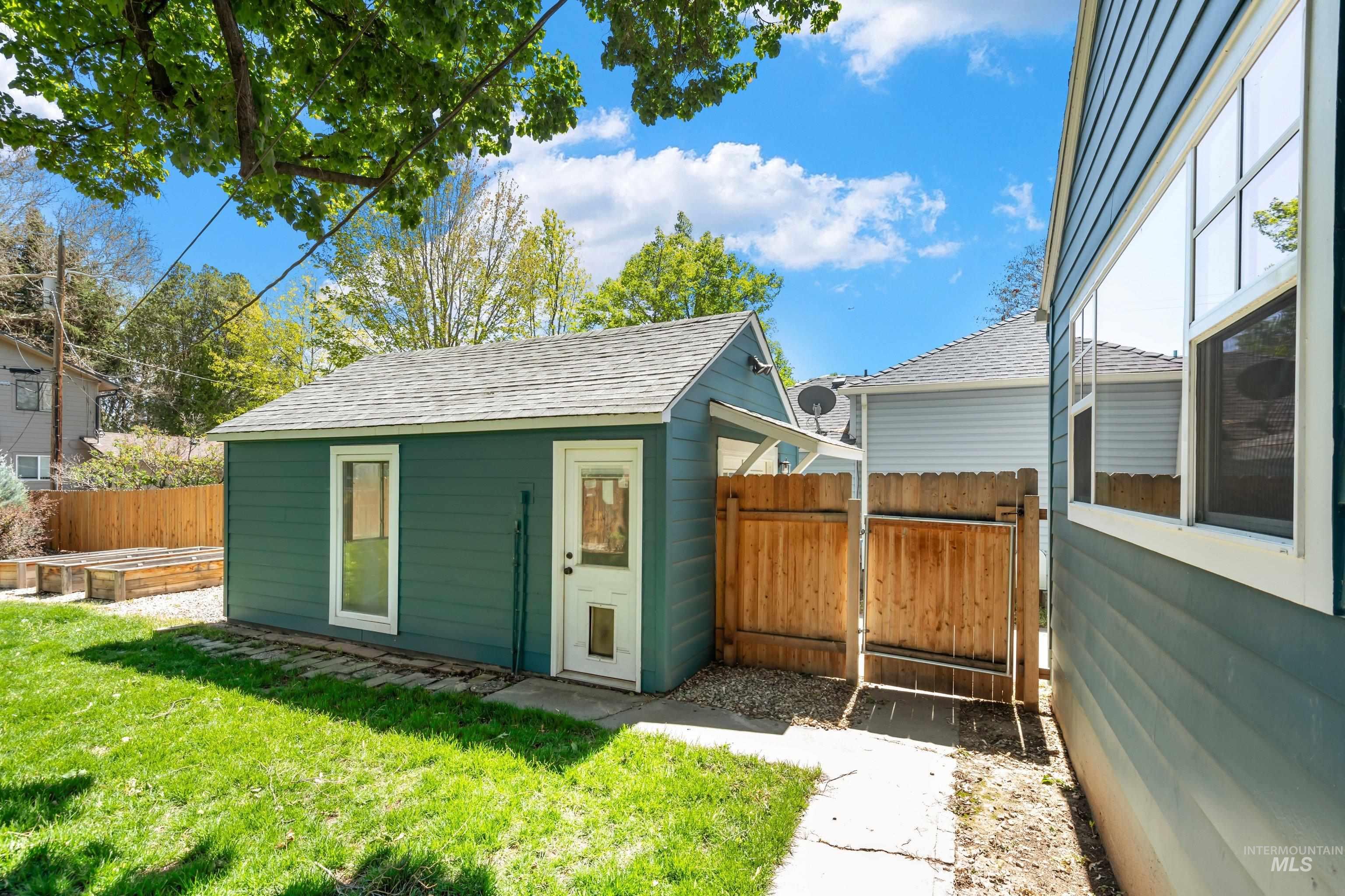 406 N Pacific St, Boise, Idaho 83706-2646, 3 Bedrooms, 2 Bathrooms, Residential For Sale, Price $614,900, 98984206