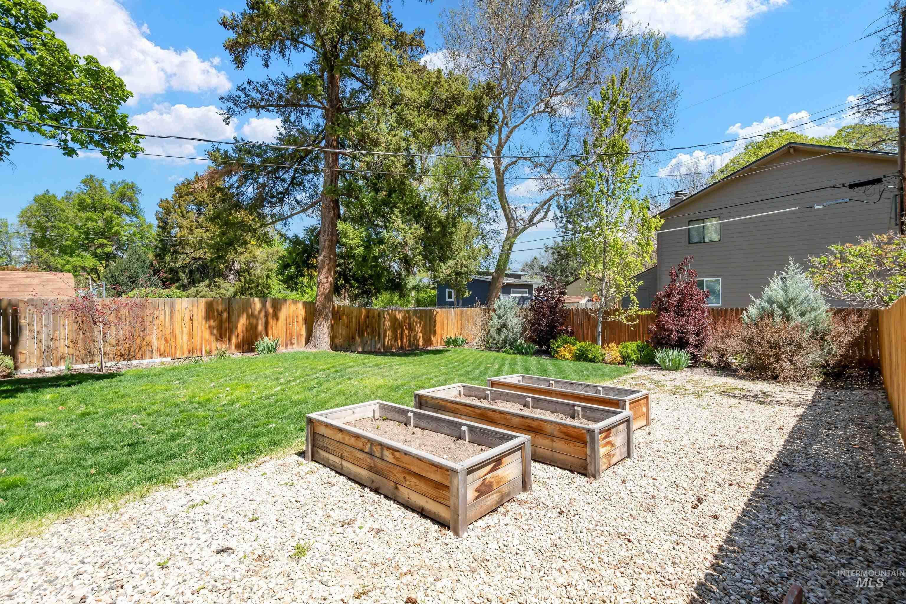 406 N Pacific St, Boise, Idaho 83706-2646, 3 Bedrooms, 2 Bathrooms, Residential For Sale, Price $614,900, 98984206