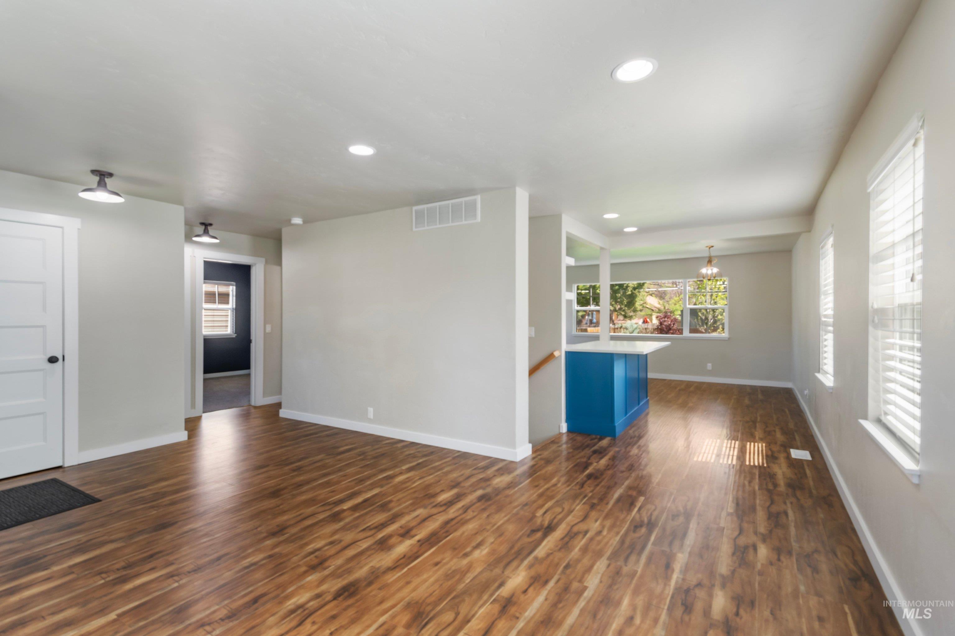 406 N Pacific St, Boise, Idaho 83706-2646, 3 Bedrooms, 2 Bathrooms, Residential For Sale, Price $614,900, 98984206