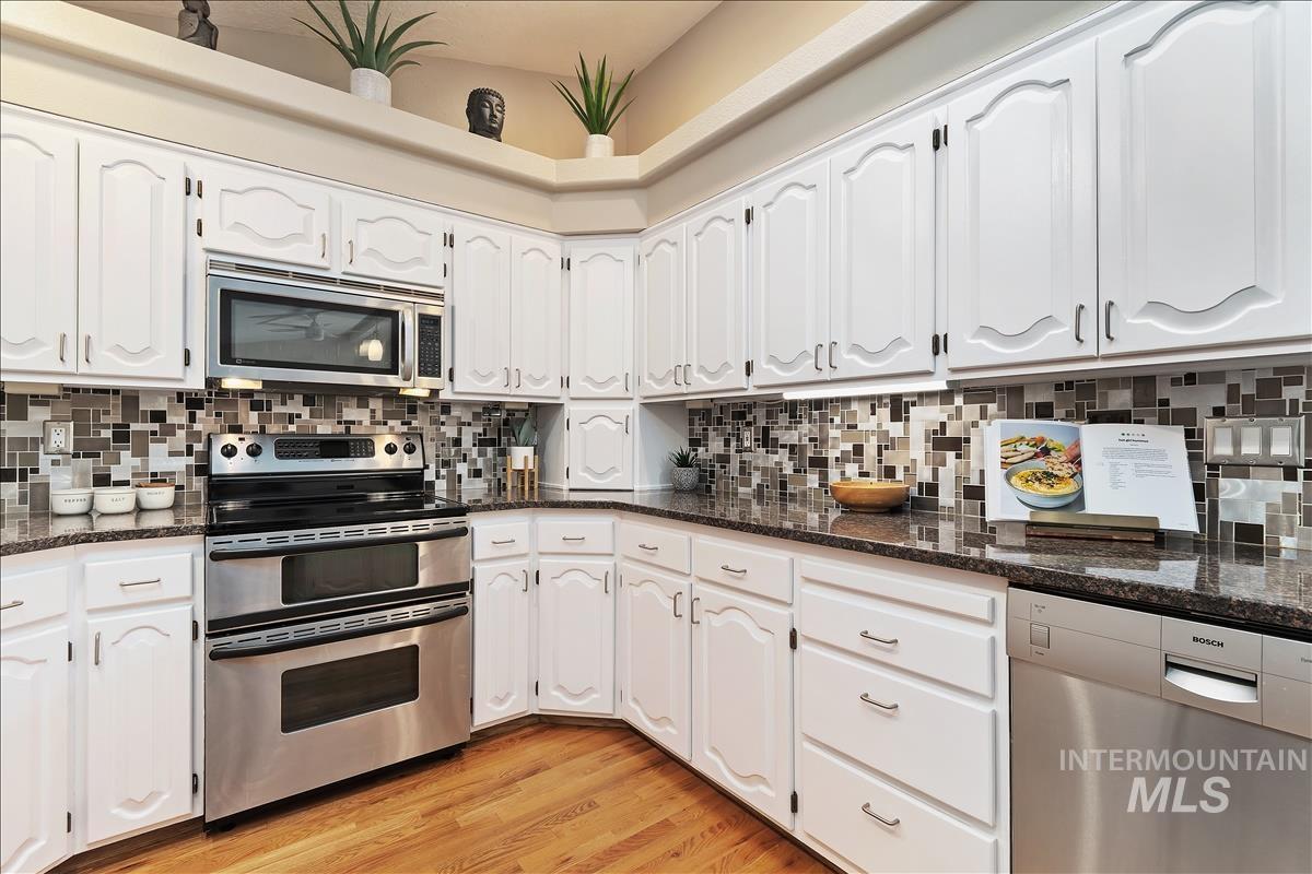 4861 N Contour Way, Boise, Idaho 83703, 4 Bedrooms, 2 Bathrooms, Residential For Sale, Price $650,000, 98984209