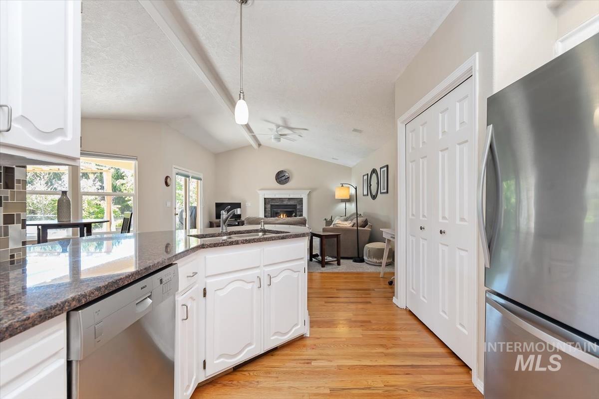 4861 N Contour Way, Boise, Idaho 83703, 4 Bedrooms, 2 Bathrooms, Residential For Sale, Price $650,000, 98984209