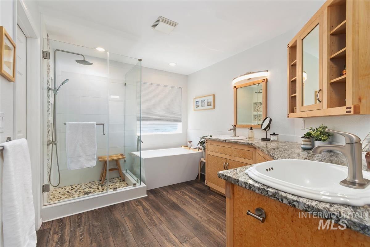 4861 N Contour Way, Boise, Idaho 83703, 4 Bedrooms, 2 Bathrooms, Residential For Sale, Price $650,000, 98984209