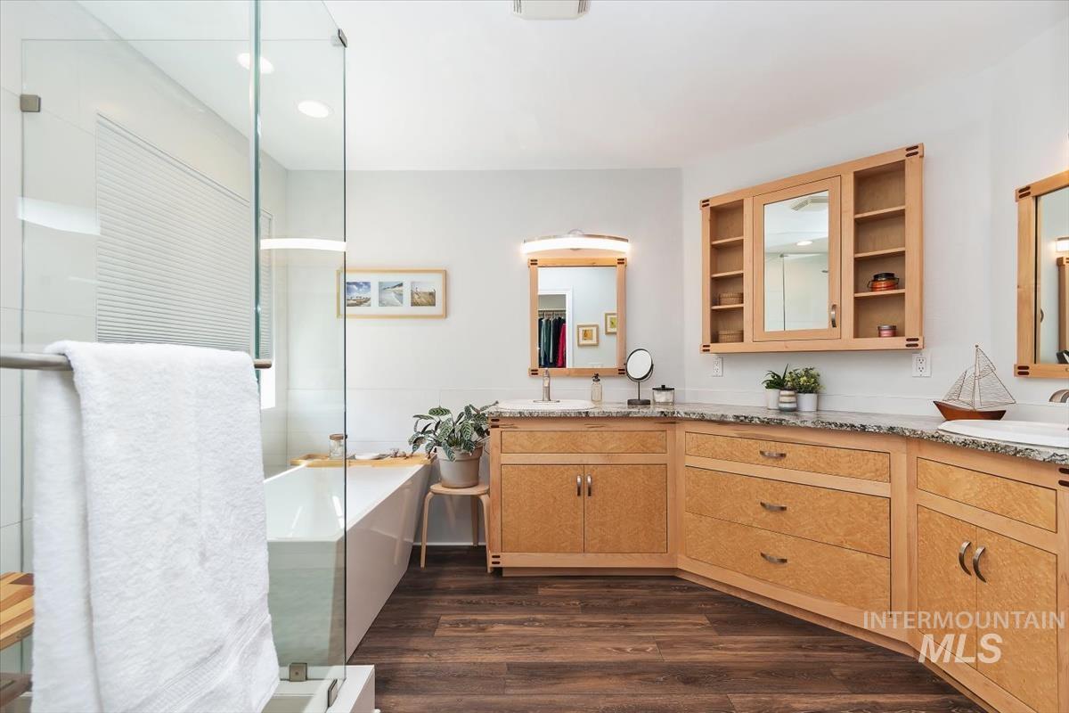 4861 N Contour Way, Boise, Idaho 83703, 4 Bedrooms, 2 Bathrooms, Residential For Sale, Price $650,000, 98984209