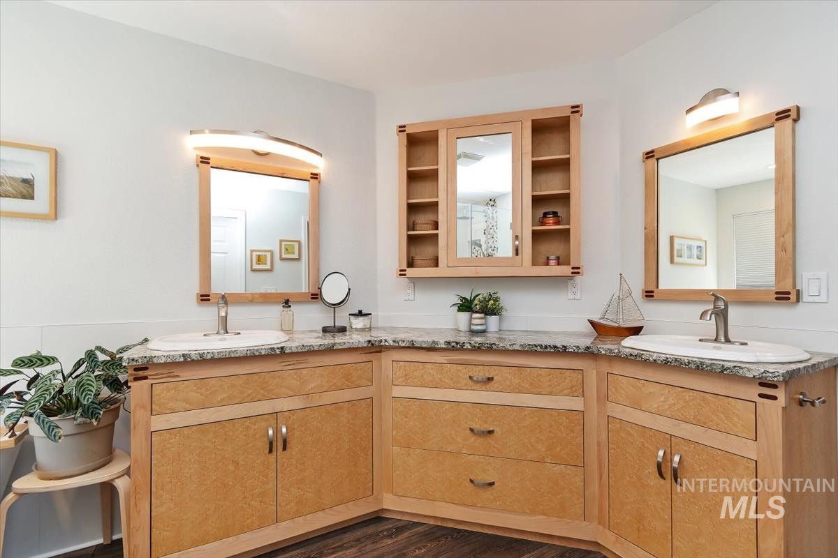 4861 N Contour Way, Boise, Idaho 83703, 4 Bedrooms, 2 Bathrooms, Residential For Sale, Price $650,000, 98984209