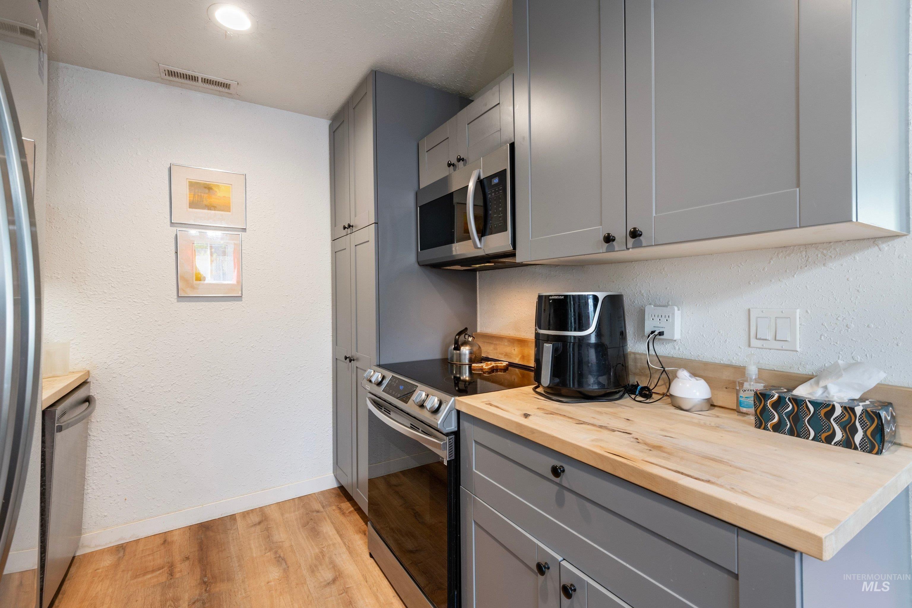 702 S 12Th St, Payette, Idaho 83661-3336, 2 Bedrooms, 1 Bathroom, Residential For Sale, Price $259,900, 98984210