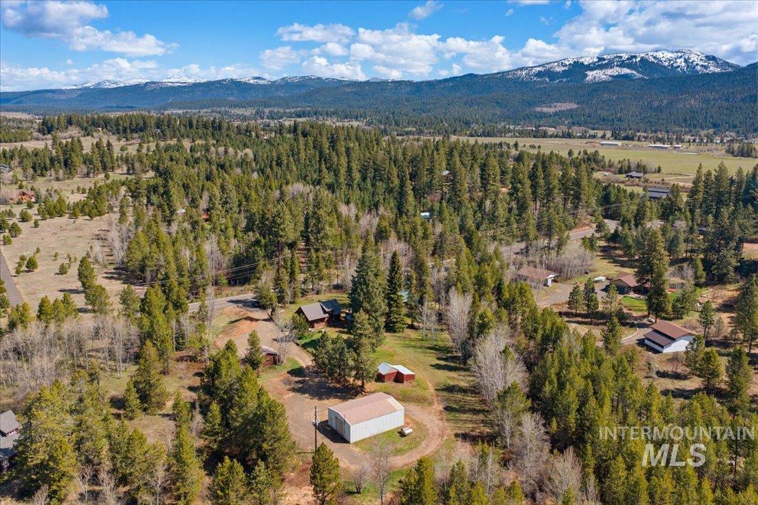 143 E Lake Fork Rd, McCall, Idaho 83638-0000, 3 Bedrooms, 2 Bathrooms, Residential For Sale, Price $875,000, 98984212