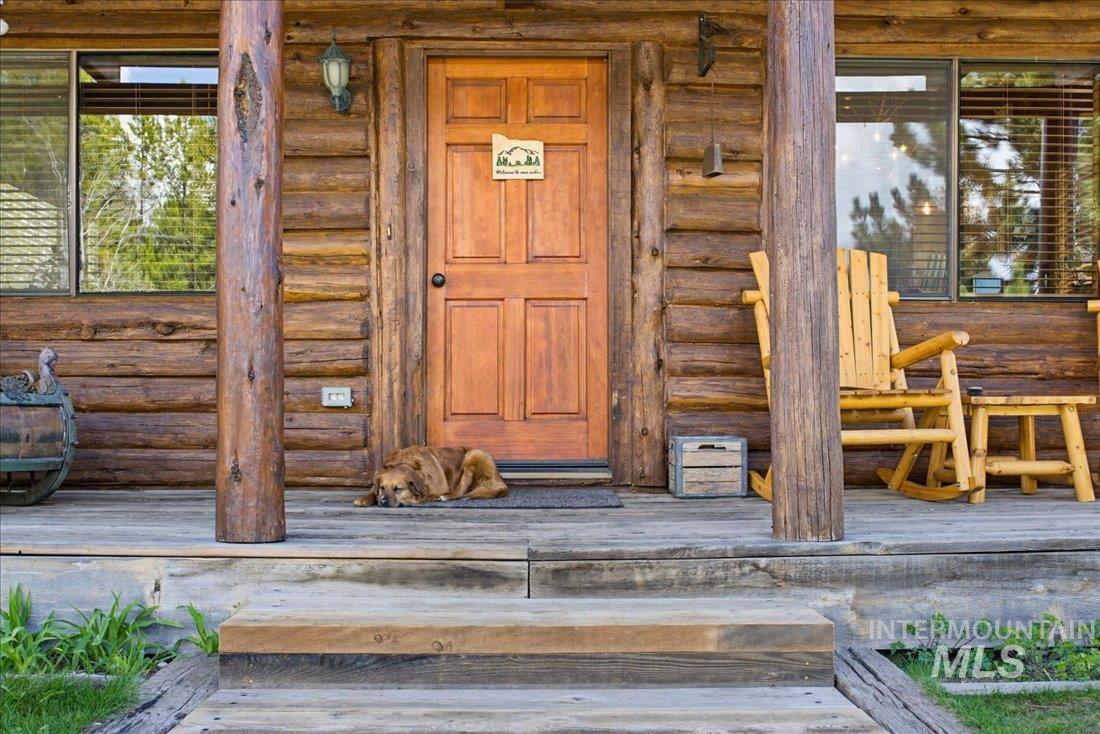 143 E Lake Fork Rd, McCall, Idaho 83638-0000, 3 Bedrooms, 2 Bathrooms, Residential For Sale, Price $875,000, 98984212