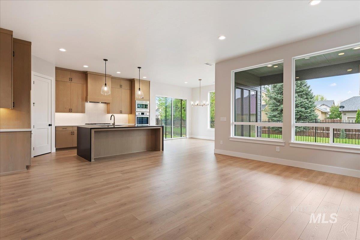 1297 W Malbar St., Meridian, Idaho 83646, 5 Bedrooms, 3 Bathrooms, Residential For Sale, Price $789,900,MLS 98984213