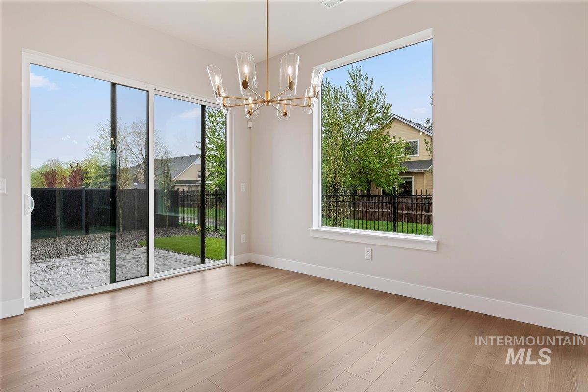 1297 W Malbar St., Meridian, Idaho 83646, 5 Bedrooms, 3 Bathrooms, Residential For Sale, Price $789,900,MLS 98984213