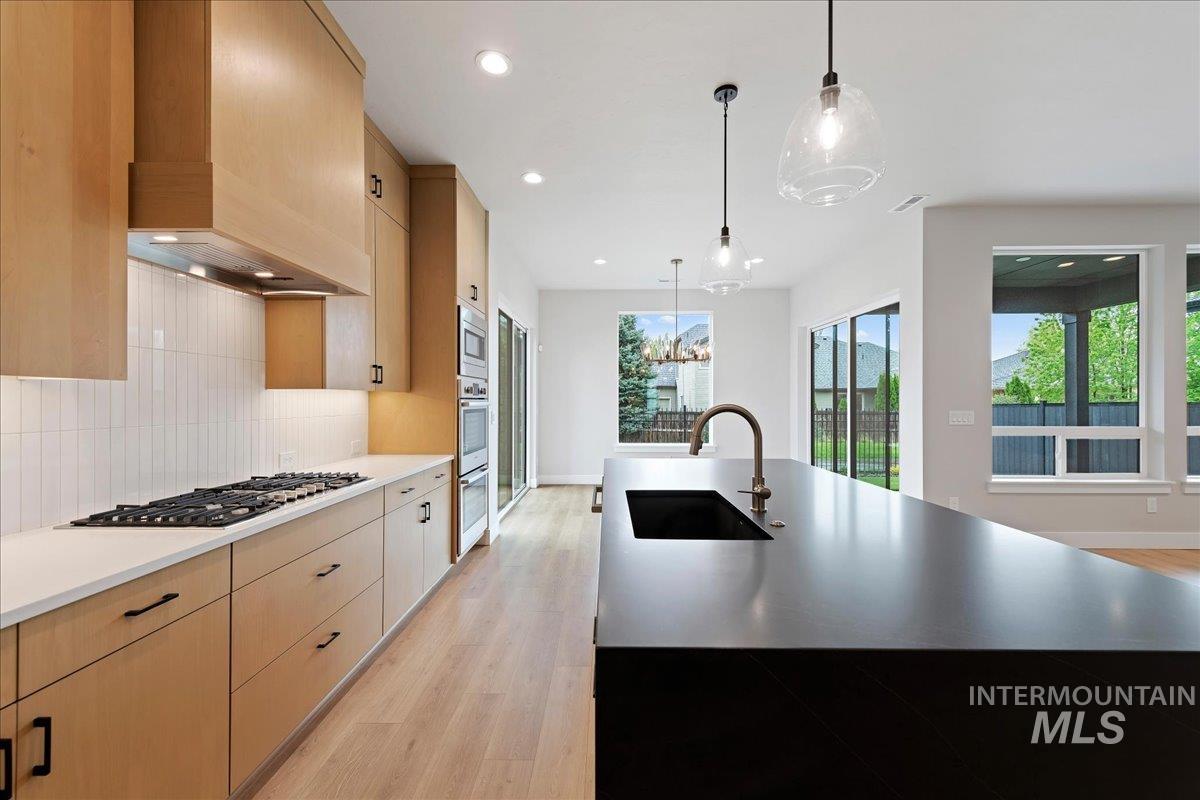 1297 W Malbar St., Meridian, Idaho 83646, 5 Bedrooms, 3 Bathrooms, Residential For Sale, Price $789,900,MLS 98984213