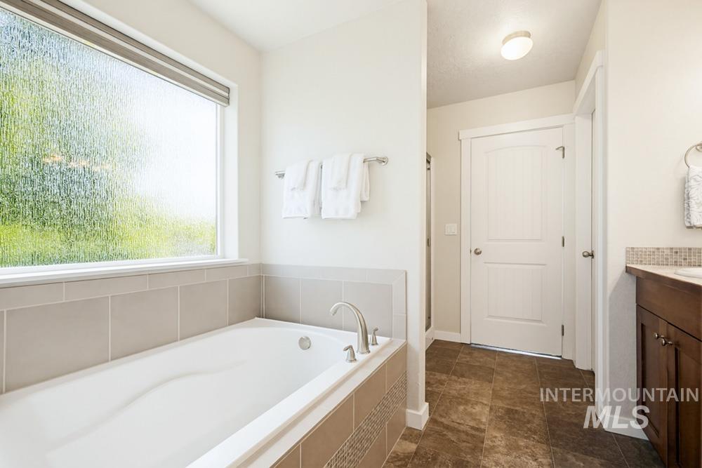 9449 W Silverspring St, Boise, Idaho 83709, 4 Bedrooms, 3 Bathrooms, Residential For Sale, Price $548,000,MLS 98984215