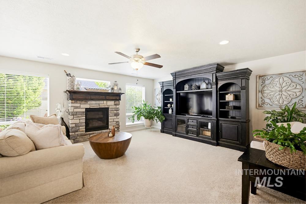 9449 W Silverspring St, Boise, Idaho 83709, 4 Bedrooms, 3 Bathrooms, Residential For Sale, Price $548,000,MLS 98984215