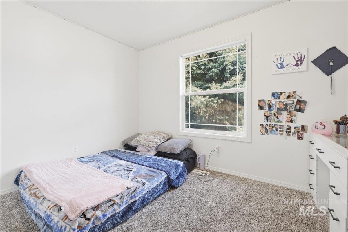 1022 W Aberdeen Ave, Nampa, Idaho 83686-9790, 3 Bedrooms, 2 Bathrooms, Residential For Sale, Price $359,900,MLS 98984220