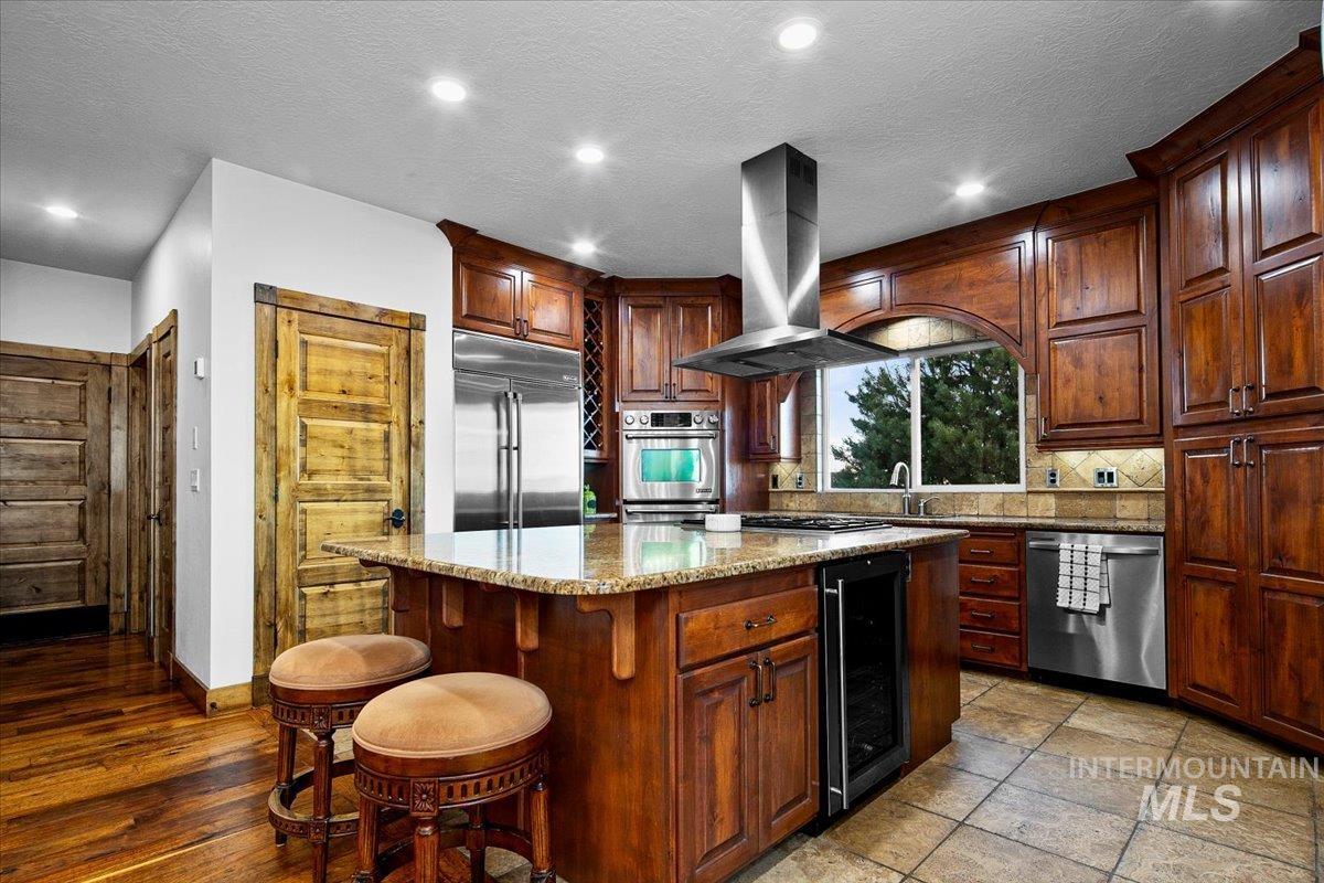 13100 S Laken Ln, Kuna, Idaho 83634, 4 Bedrooms, 2.5 Bathrooms, Residential For Sale, Price $1,700,000, 98984221