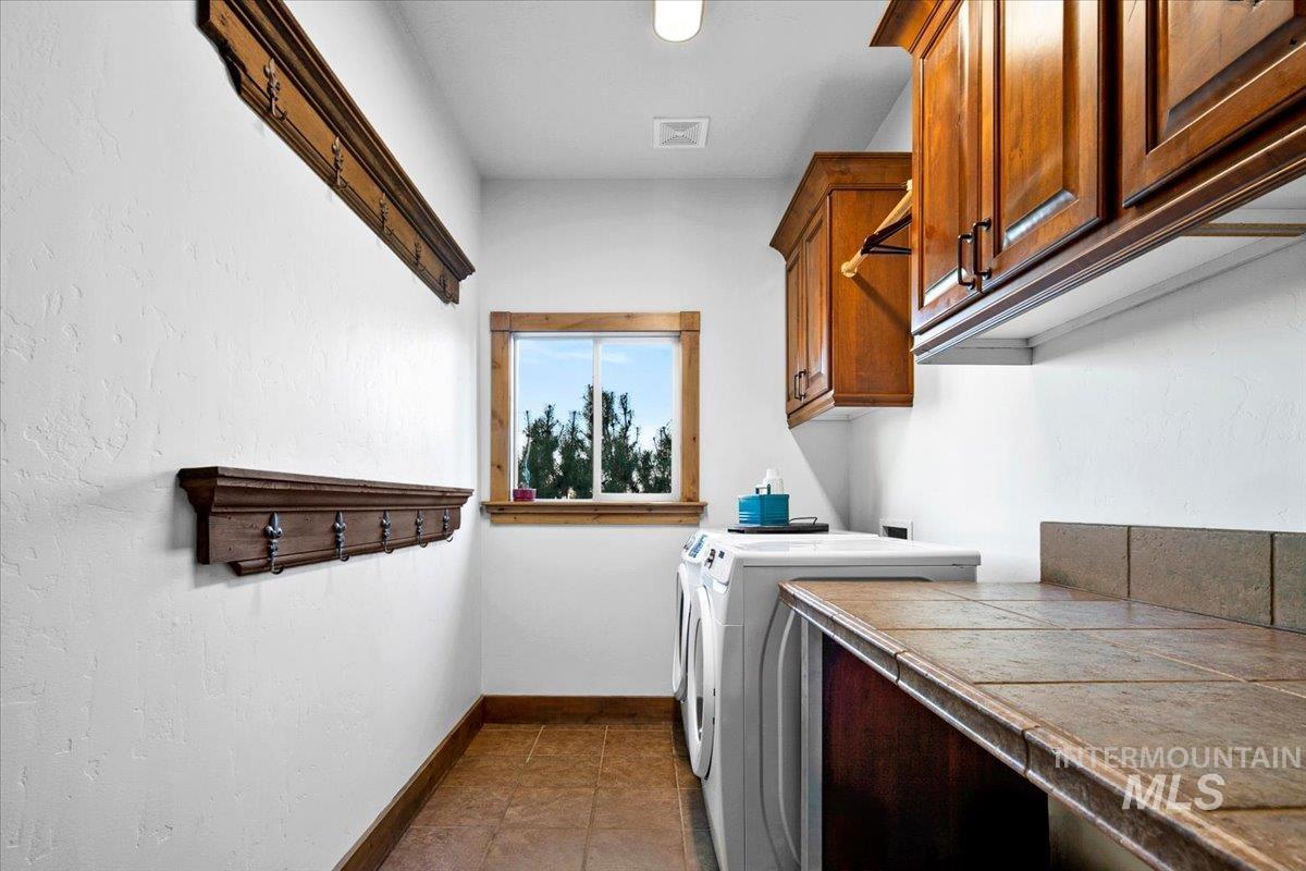 13100 S Laken Ln, Kuna, Idaho 83634, 4 Bedrooms, 2.5 Bathrooms, Residential For Sale, Price $1,700,000, 98984221
