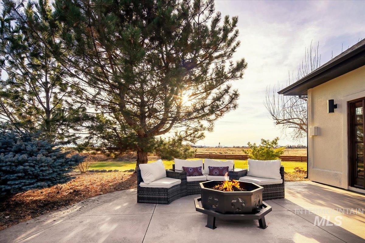 13100 S Laken Ln, Kuna, Idaho 83634, 4 Bedrooms, 2.5 Bathrooms, Residential For Sale, Price $1,700,000, 98984221