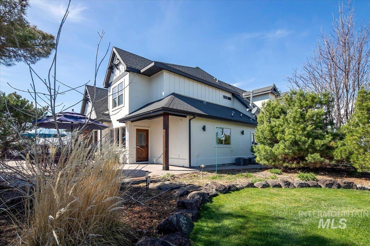 13100 S Laken Ln, Kuna, Idaho 83634, 4 Bedrooms, 2.5 Bathrooms, Residential For Sale, Price $1,700,000, 98984221