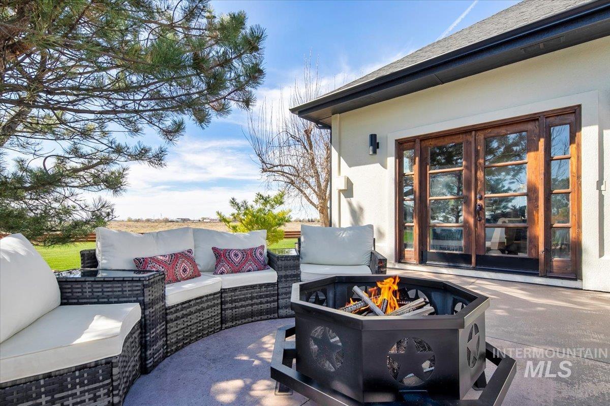 13100 S Laken Ln, Kuna, Idaho 83634, 4 Bedrooms, 2.5 Bathrooms, Residential For Sale, Price $1,700,000, 98984221