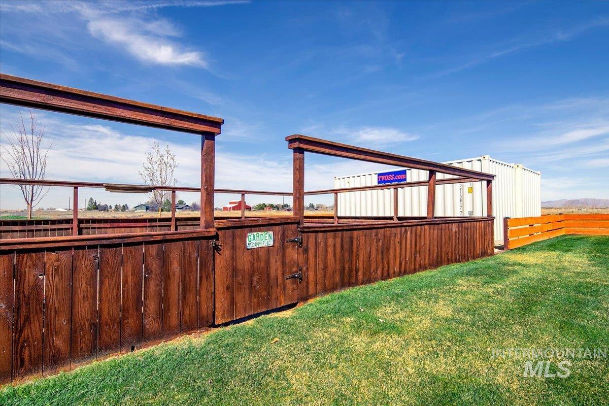 13100 S Laken Ln, Kuna, Idaho 83634, 4 Bedrooms, 2.5 Bathrooms, Residential For Sale, Price $1,700,000, 98984221