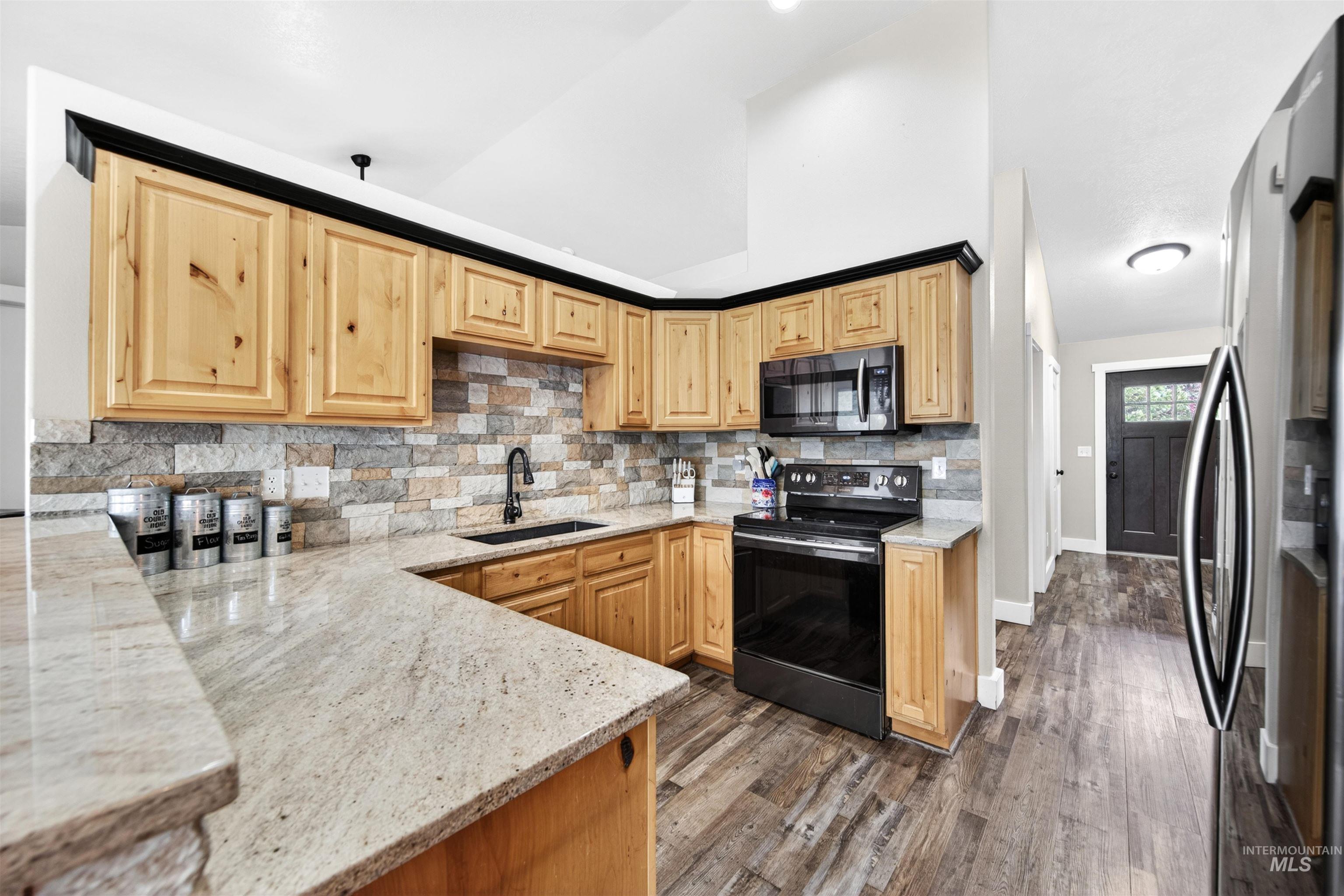 4 Round Up Circle, Boise, Idaho 83716, 3 Bedrooms, 2 Bathrooms, Residential For Sale, Price $625,000,MLS 98984222