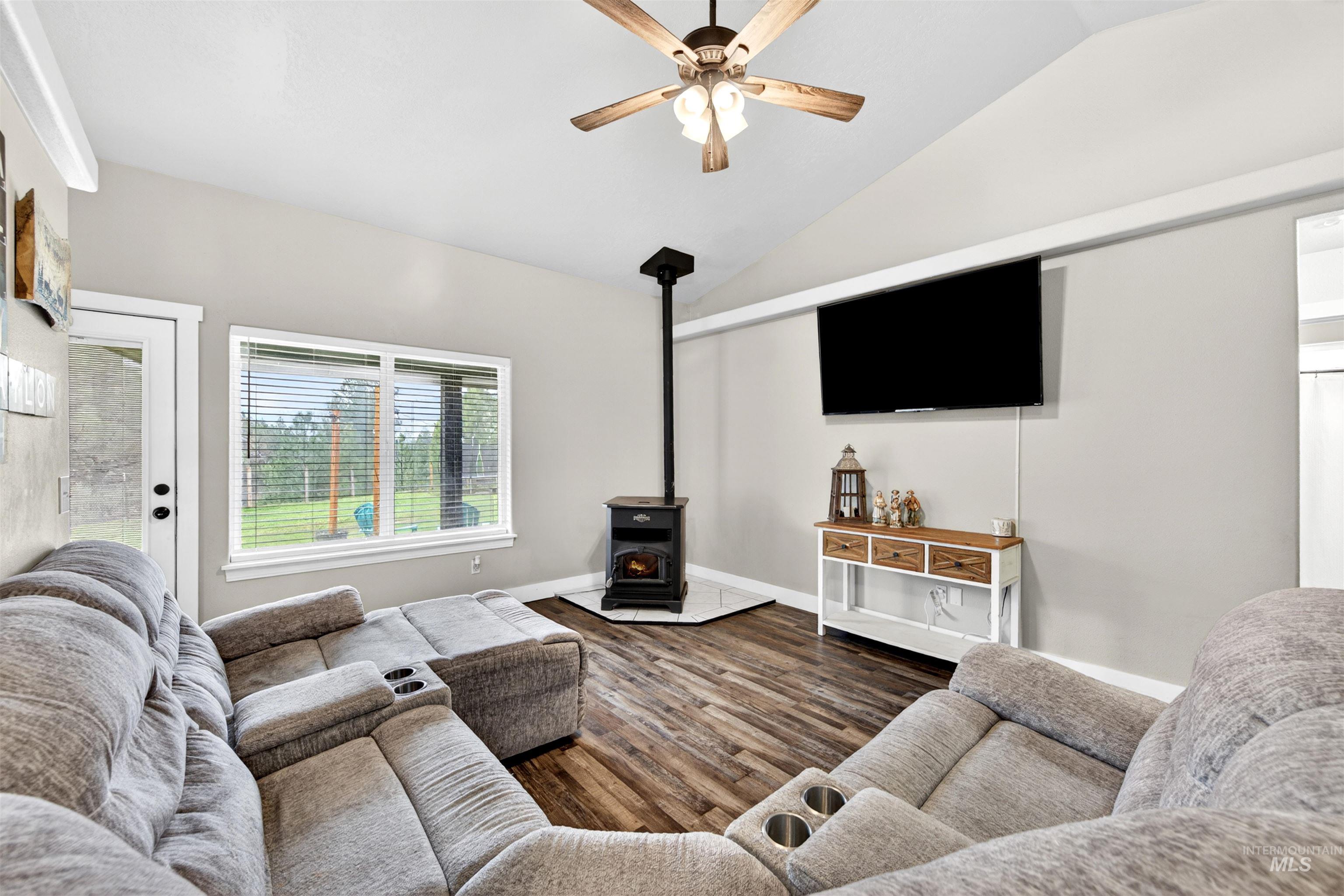 4 Round Up Circle, Boise, Idaho 83716, 3 Bedrooms, 2 Bathrooms, Residential For Sale, Price $625,000,MLS 98984222
