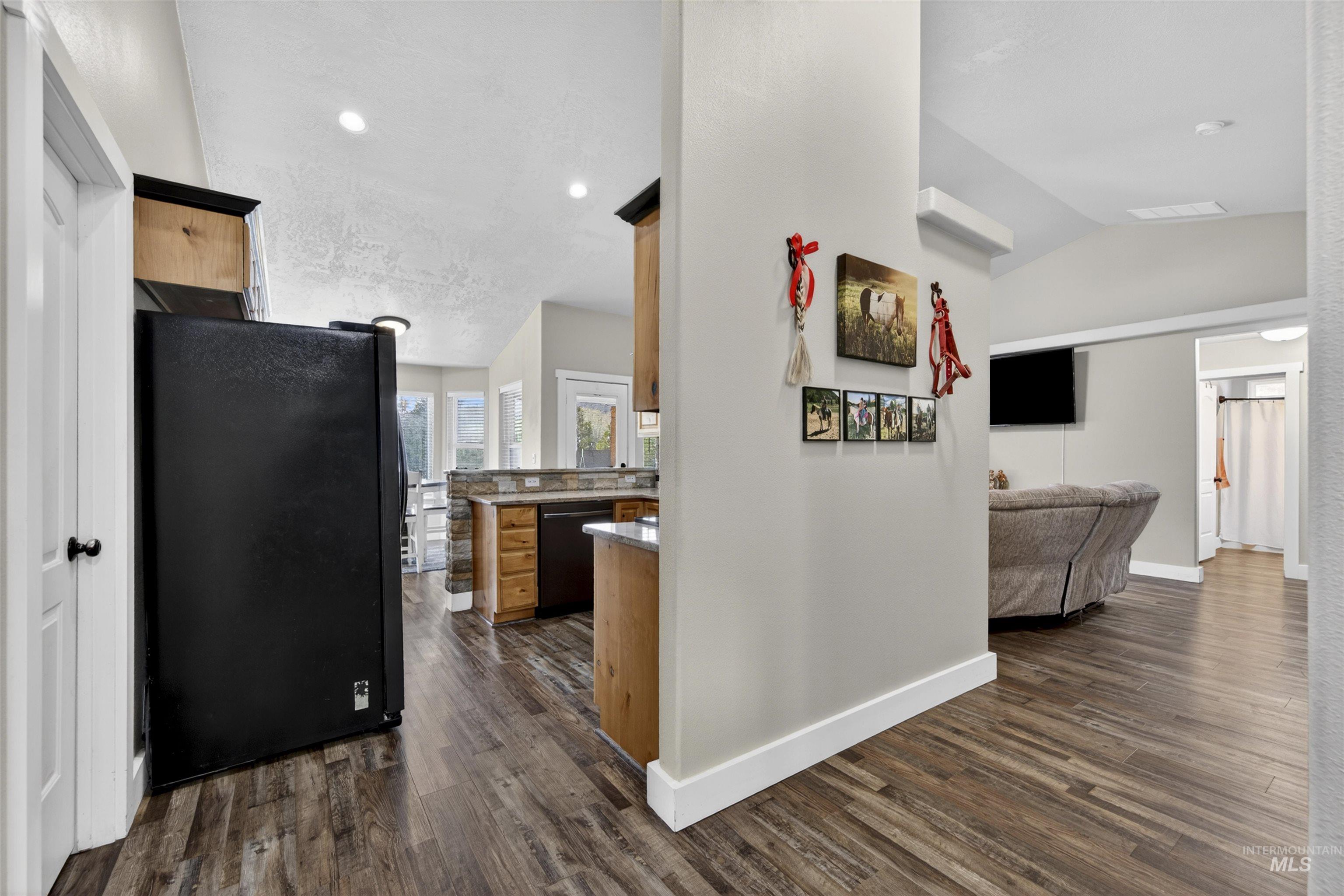 4 Round Up Circle, Boise, Idaho 83716, 3 Bedrooms, 2 Bathrooms, Residential For Sale, Price $625,000,MLS 98984222