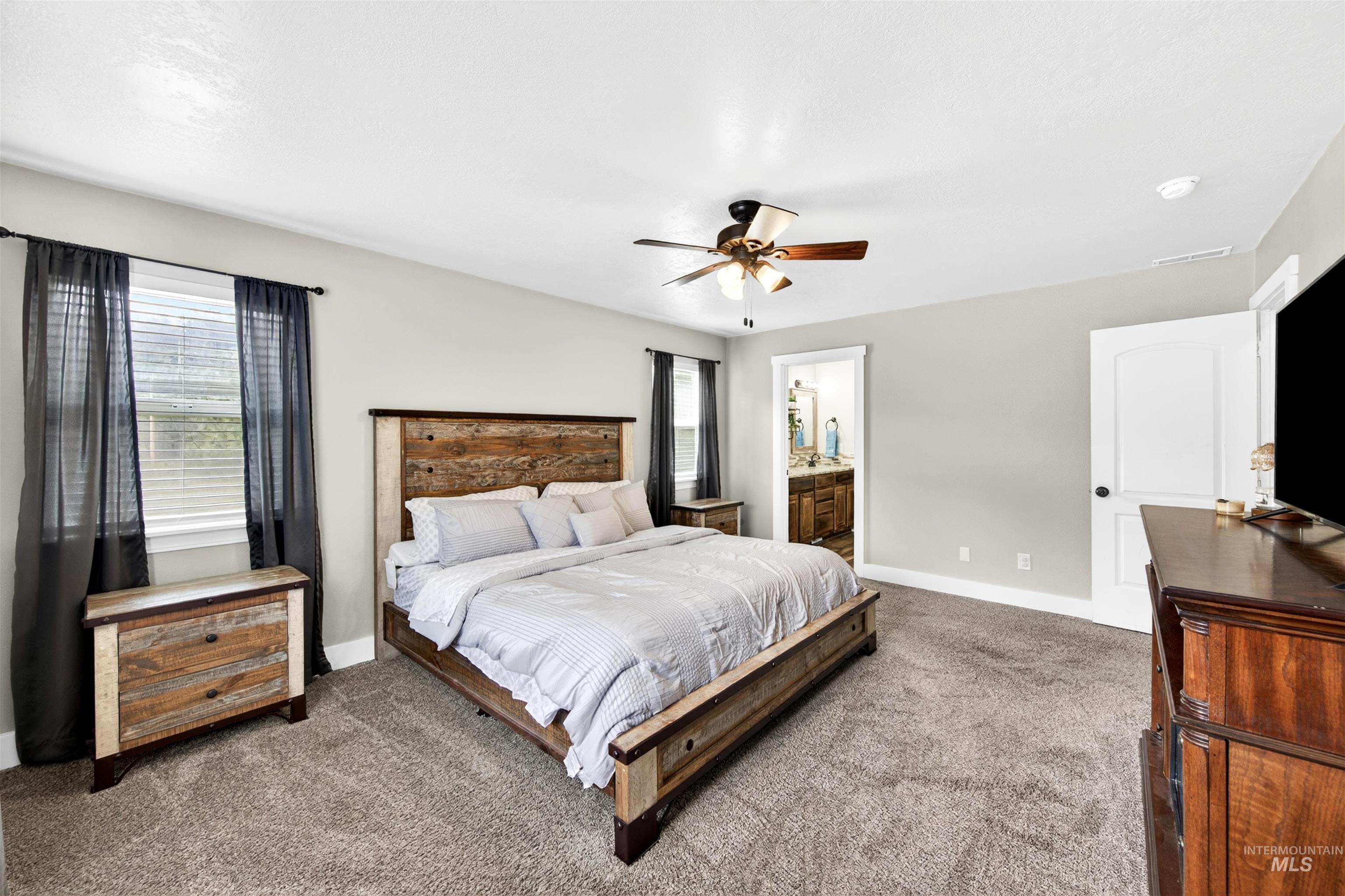 4 Round Up Circle, Boise, Idaho 83716, 3 Bedrooms, 2 Bathrooms, Residential For Sale, Price $625,000,MLS 98984222
