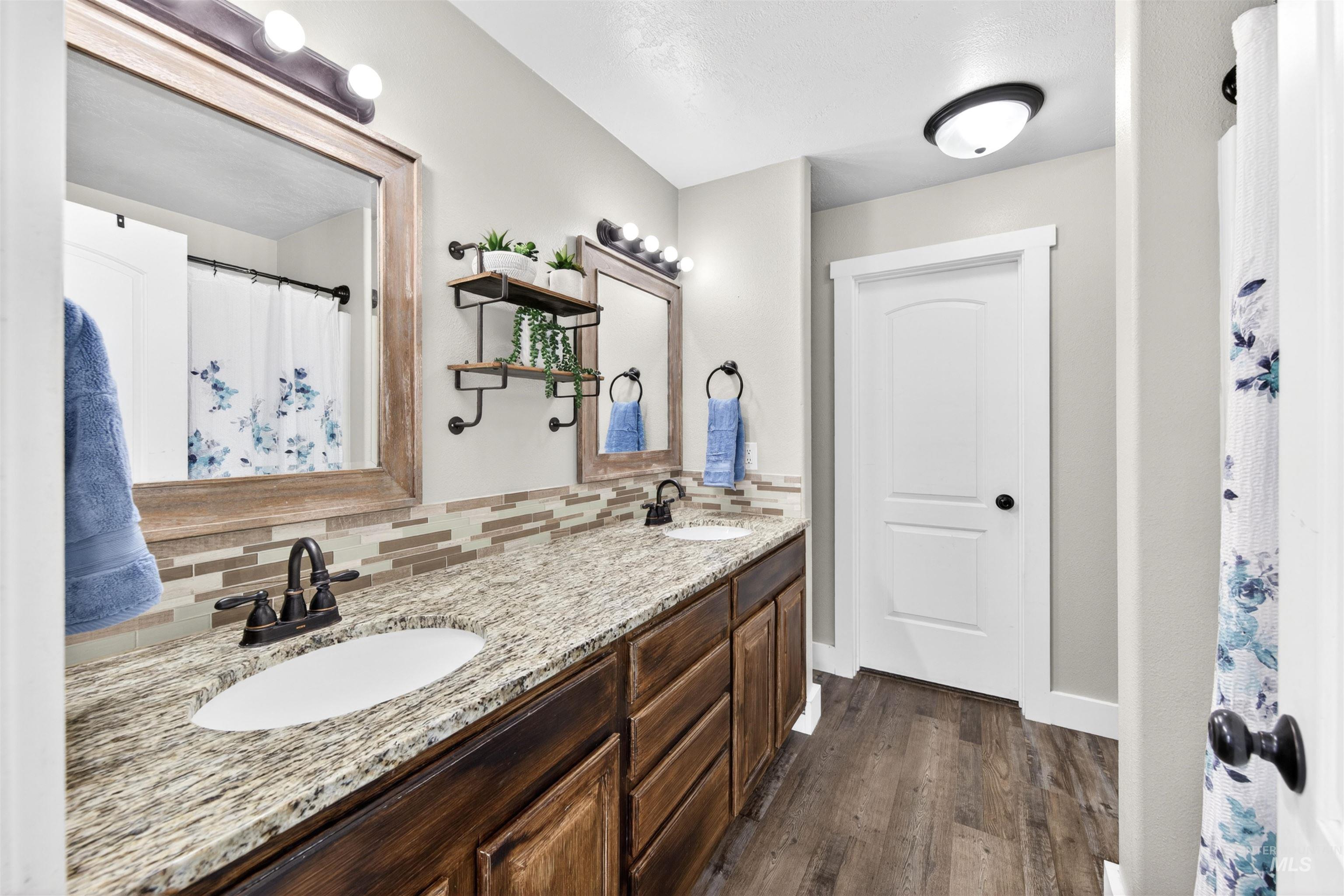 4 Round Up Circle, Boise, Idaho 83716, 3 Bedrooms, 2 Bathrooms, Residential For Sale, Price $625,000,MLS 98984222