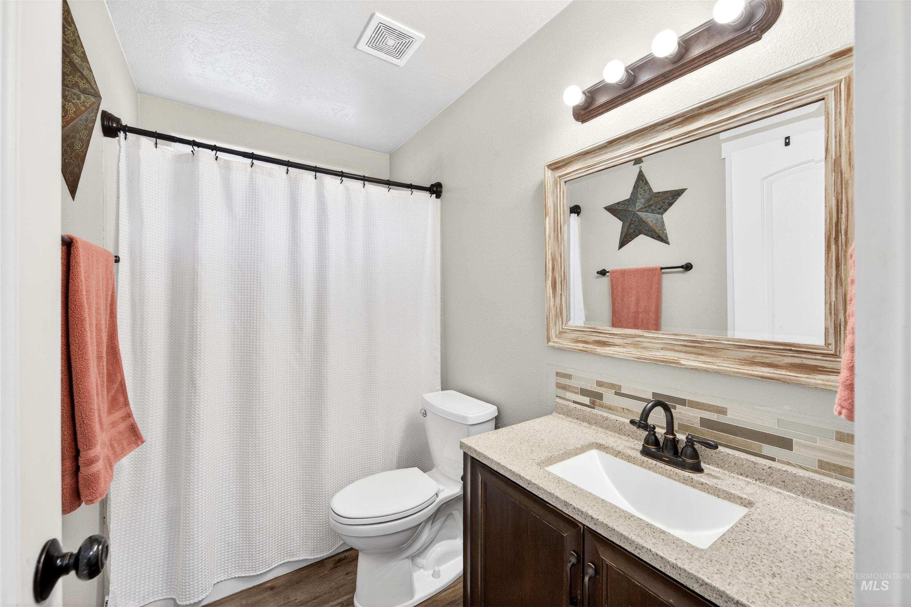 4 Round Up Circle, Boise, Idaho 83716, 3 Bedrooms, 2 Bathrooms, Residential For Sale, Price $625,000,MLS 98984222