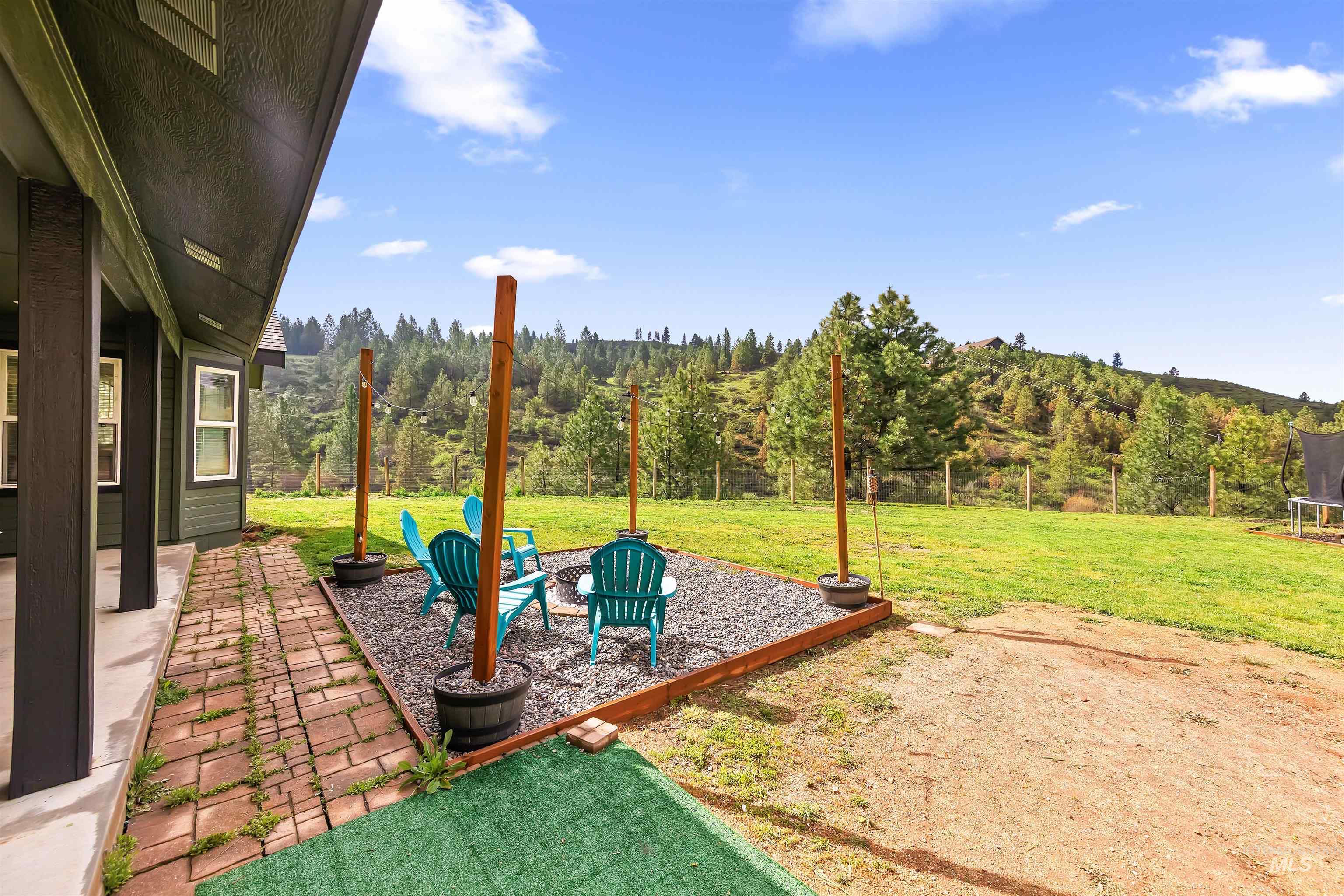 4 Round Up Circle, Boise, Idaho 83716, 3 Bedrooms, 2 Bathrooms, Residential For Sale, Price $625,000,MLS 98984222