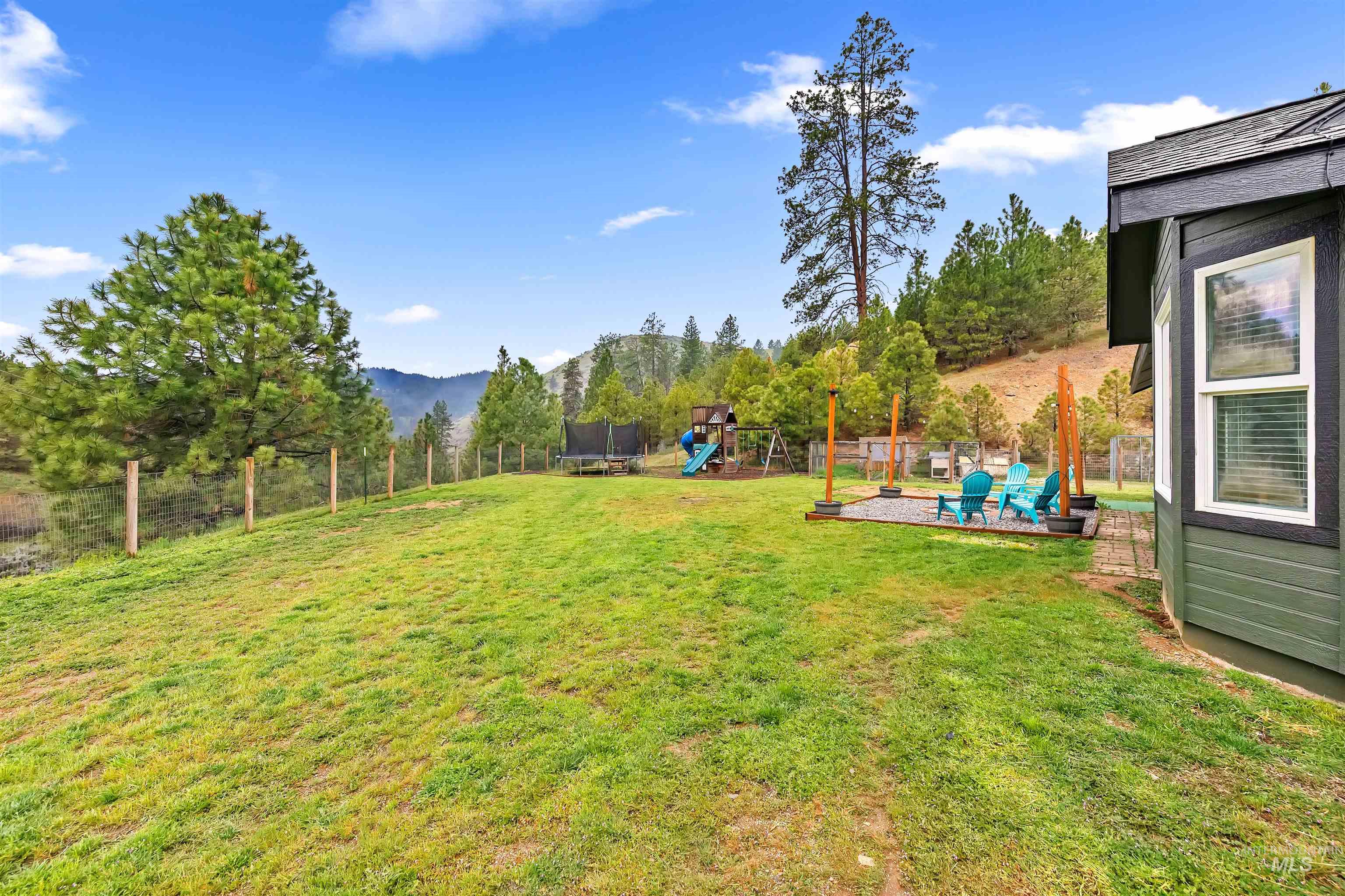 4 Round Up Circle, Boise, Idaho 83716, 3 Bedrooms, 2 Bathrooms, Residential For Sale, Price $625,000,MLS 98984222