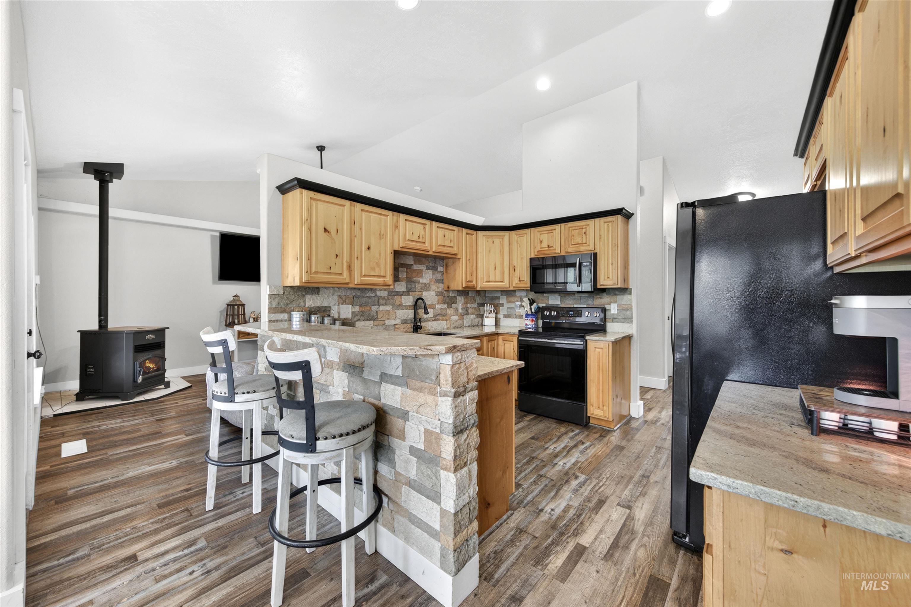 4 Round Up Circle, Boise, Idaho 83716, 3 Bedrooms, 2 Bathrooms, Residential For Sale, Price $625,000,MLS 98984222