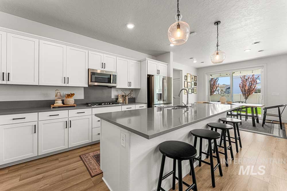 5338 S Snowden Ave, Meridian, Idaho 83642, 5 Bedrooms, 3 Bathrooms, Residential For Sale, Price $679,000,MLS 98984223
