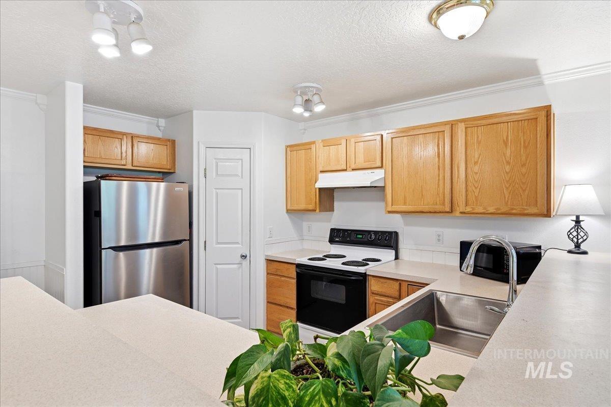 2923 Chester Lane, Caldwell, Idaho 83605, 3 Bedrooms, 3 Bathrooms, Residential For Sale, Price $438,900,MLS 98984225