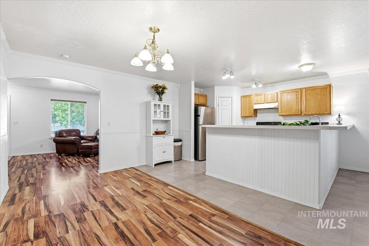 2923 Chester Lane, Caldwell, Idaho 83605, 3 Bedrooms, 3 Bathrooms, Residential For Sale, Price $438,900,MLS 98984225