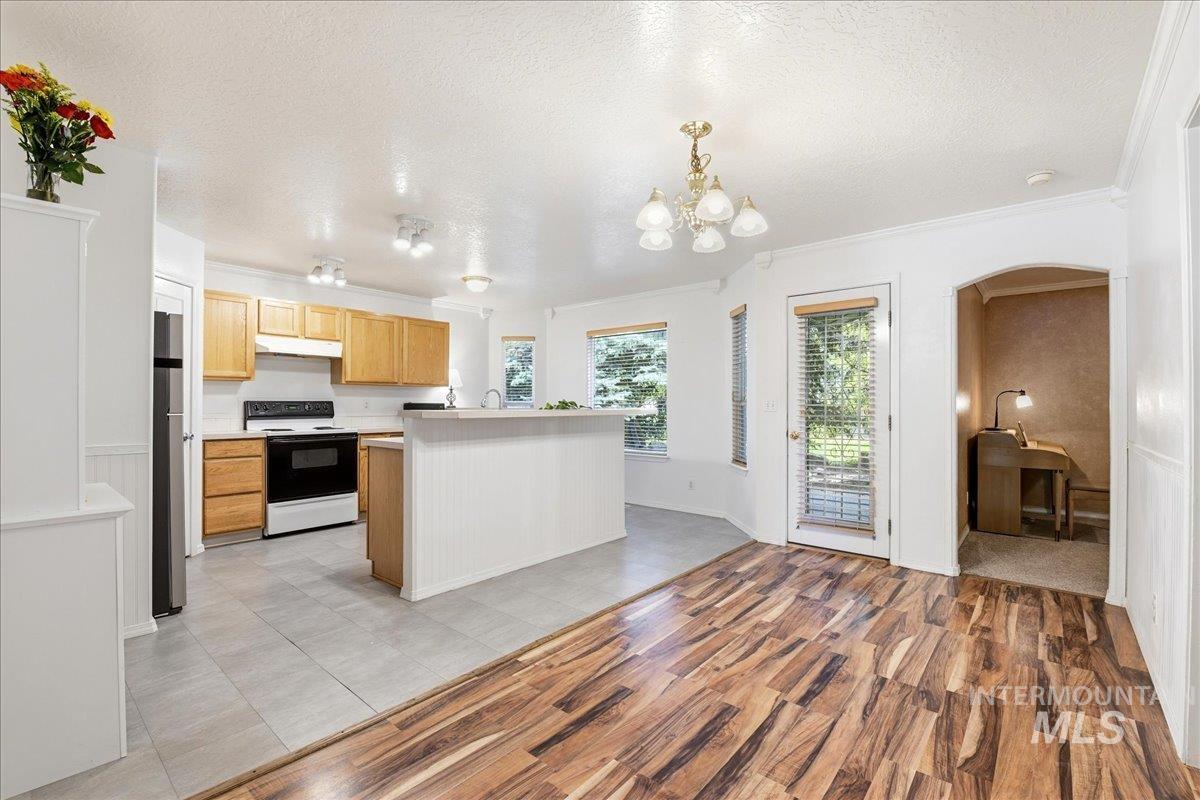 2923 Chester Lane, Caldwell, Idaho 83605, 3 Bedrooms, 3 Bathrooms, Residential For Sale, Price $438,900,MLS 98984225