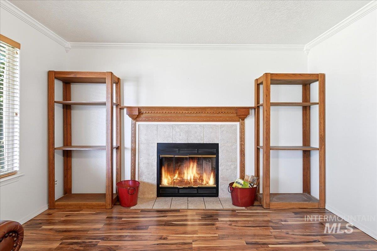 2923 Chester Lane, Caldwell, Idaho 83605, 3 Bedrooms, 3 Bathrooms, Residential For Sale, Price $438,900,MLS 98984225